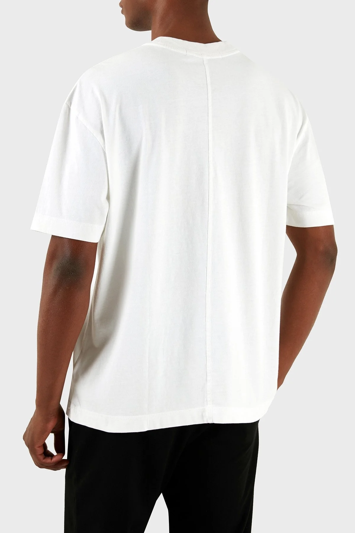 Calvin Klein Pamuklu Oversize Bisiklet Yaka J30J325427YAF Erkek T Shirt J30J325427 YAF BEYAZ - 2