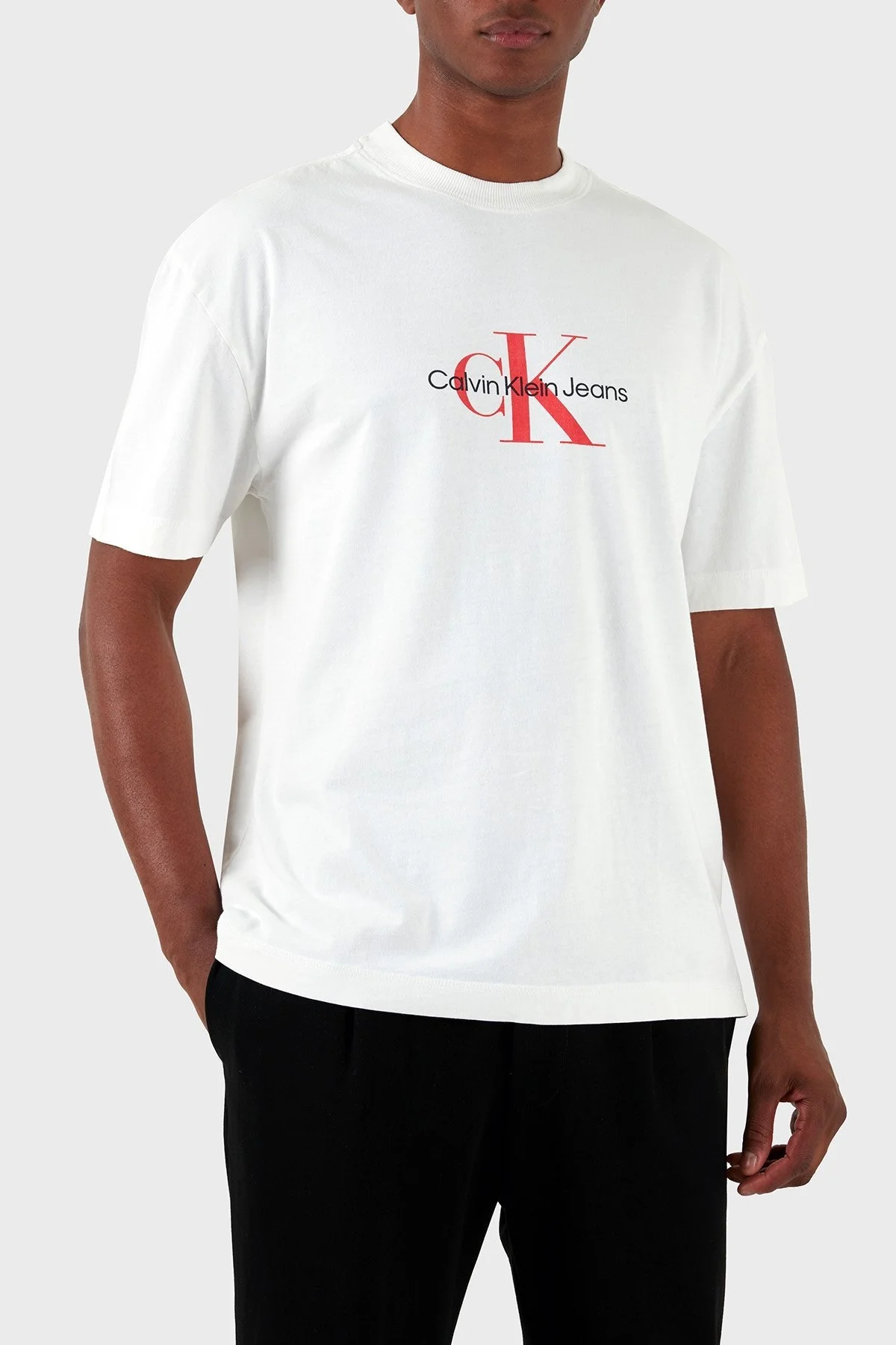 Calvin Klein Pamuklu Oversize Bisiklet Yaka J30J325427YAF Erkek T Shirt J30J325427 YAF BEYAZ - 5