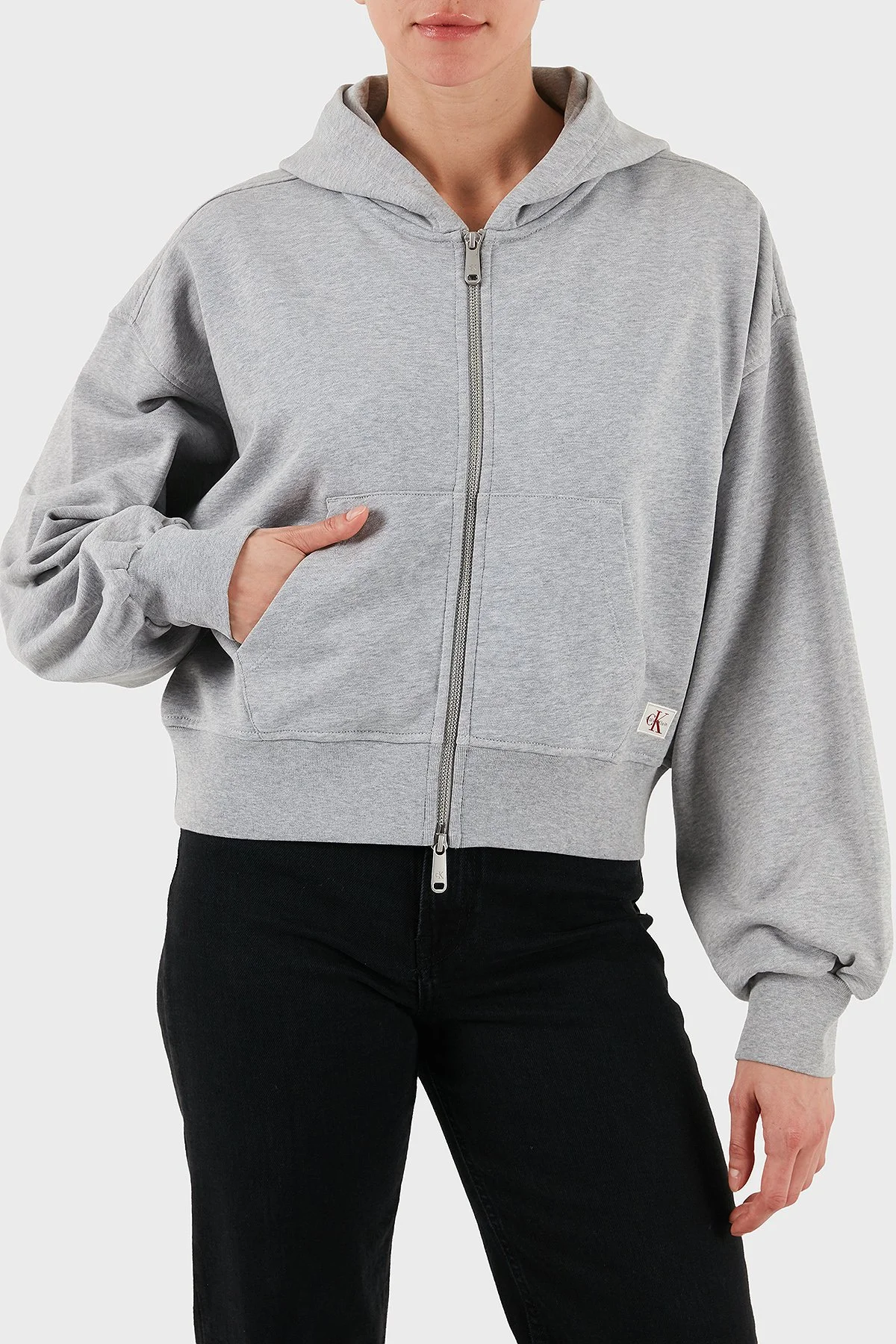Calvin Klein Pamuklu Oversize Fit Kapüşonlu Fermuarlı Crop LV047C216GP79 Bayan Sweat LV047C216G P79 GRİ - 4