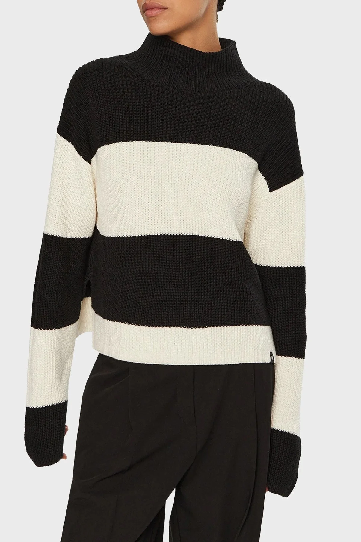 Calvin Klein Pamuklu Regular Fit Balıkçı Yaka Şeritli J20J224227YBI Bayan Kazak J20J224227 YBI SİYAH-BEYAZ - 1