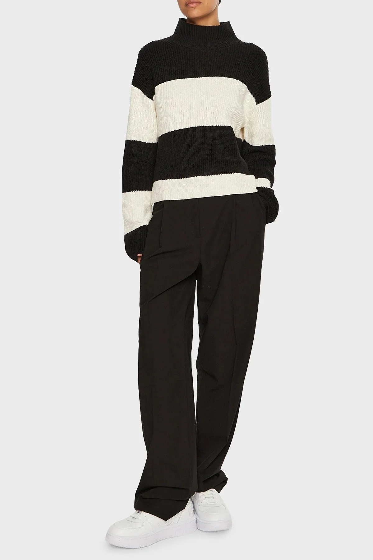 Calvin Klein Pamuklu Regular Fit Balıkçı Yaka Şeritli J20J224227YBI Bayan Kazak J20J224227 YBI SİYAH-BEYAZ - 2