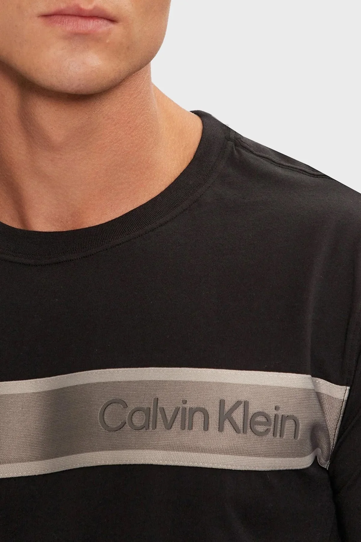 Calvin Klein Pamuklu Regular Fit Bisiklet Yaka 00GMF4K112BAE Erkek T Shirt 00GMF4K112 BAE SİYAH - 4