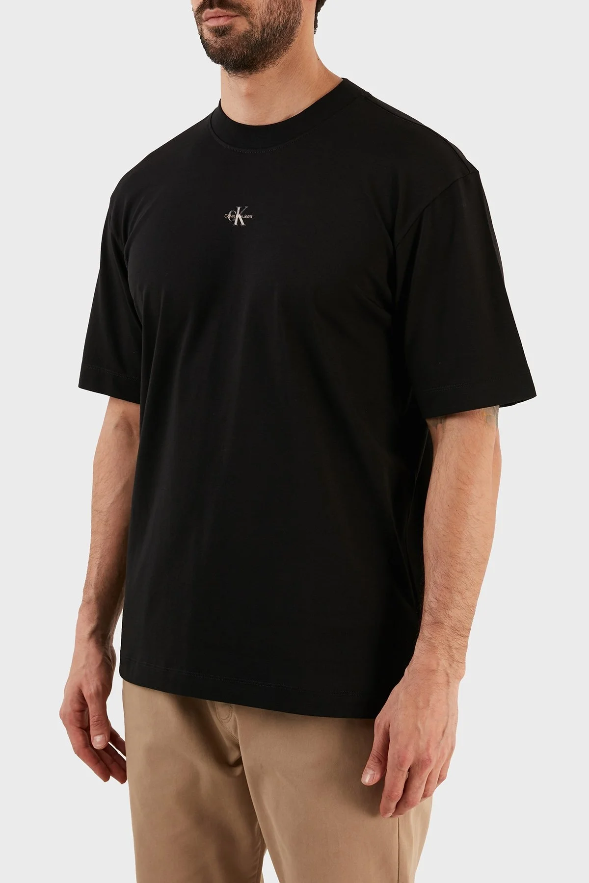 Calvin Klein Pamuklu Regular Fit Bisiklet Yaka Erkek T Shirt J30J322507 BEH SİYAH - 2