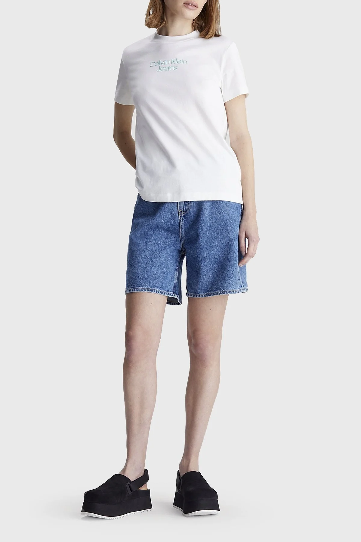 Calvin Klein Pamuklu Regular Fit Bisiklet Yaka J20J223222YAF Bayan T Shirt J20J223222 YAF BEYAZ - 3