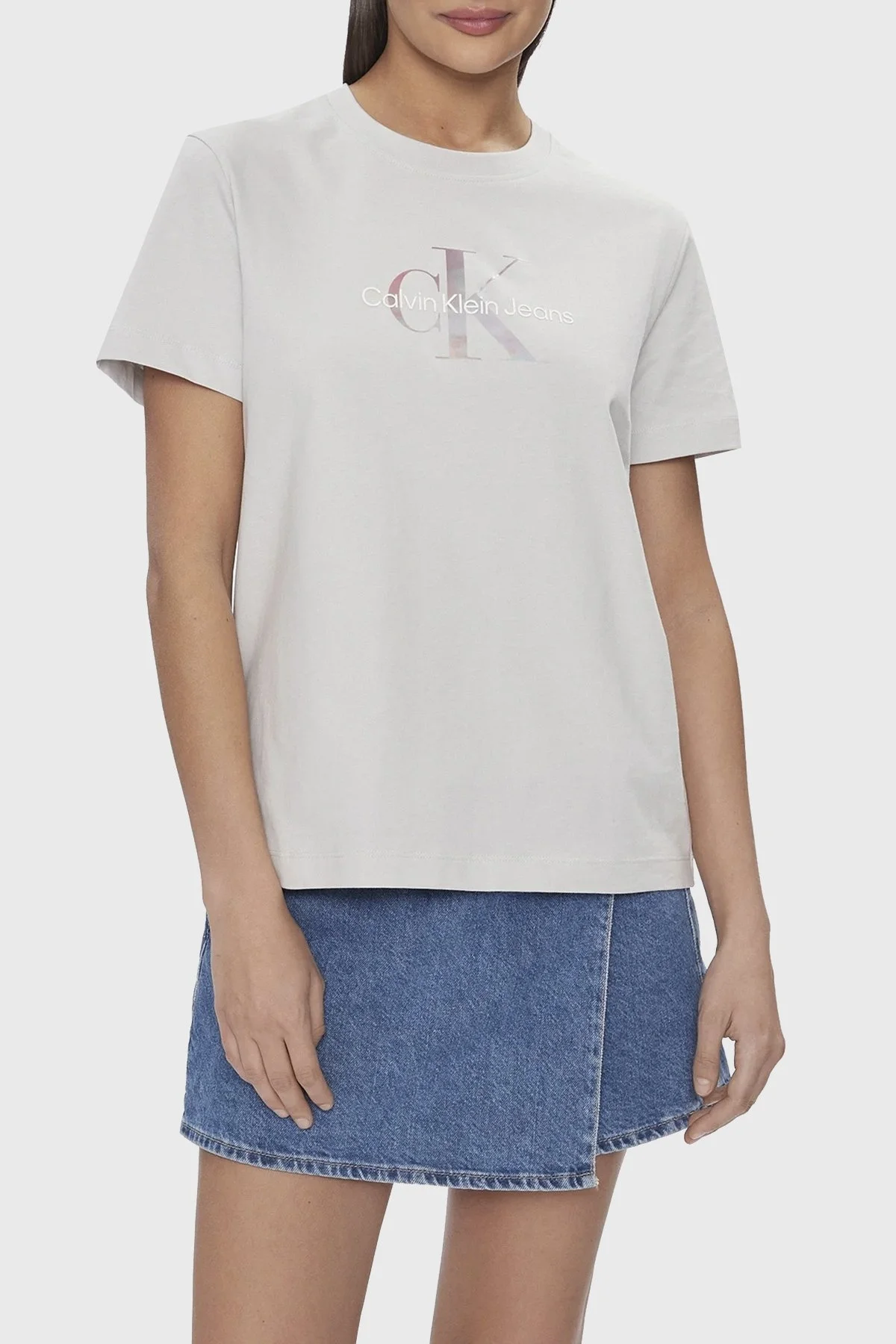 Calvin Klein Pamuklu Regular Fit Bisiklet Yaka J20J223264PC8 Bayan T Shirt J20J223264 PC8 AÇIK GRİ - 1