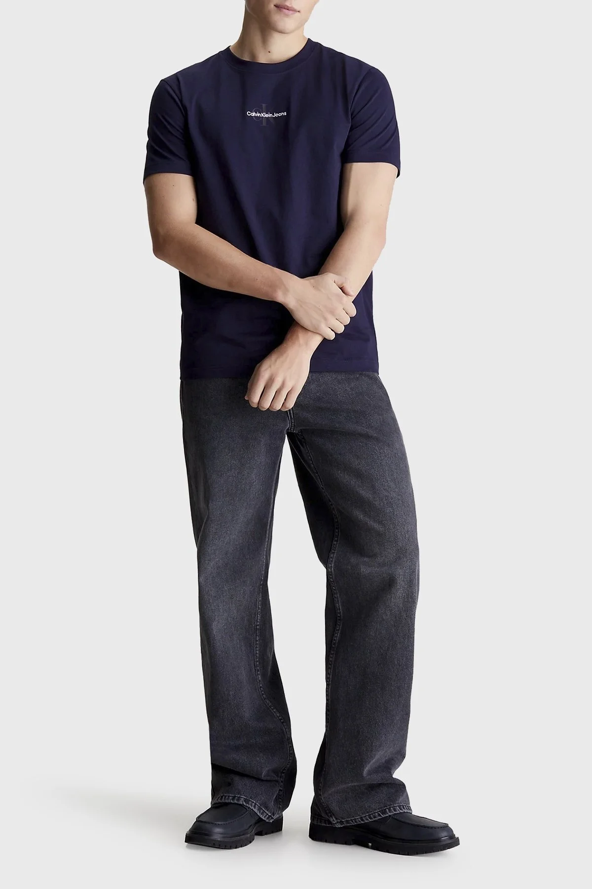 Calvin Klein Pamuklu Regular Fit Bisiklet Yaka J30J323483CHW Erkek T Shirt J30J323483 CHW LACİVERT - 3