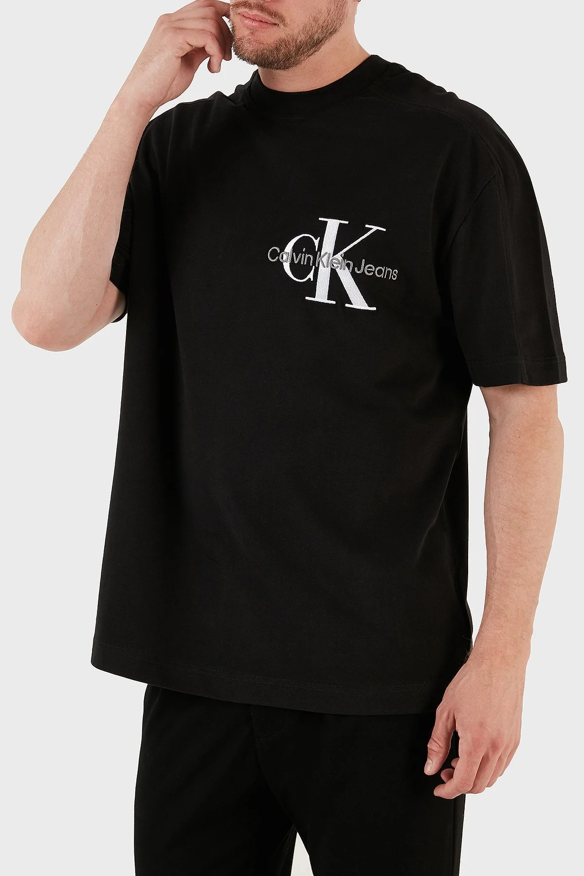 Calvin Klein Pamuklu Regular Fit Bisiklet Yaka J30J323494BEH Erkek T Shirt J30J323494 BEH SİYAH - 5
