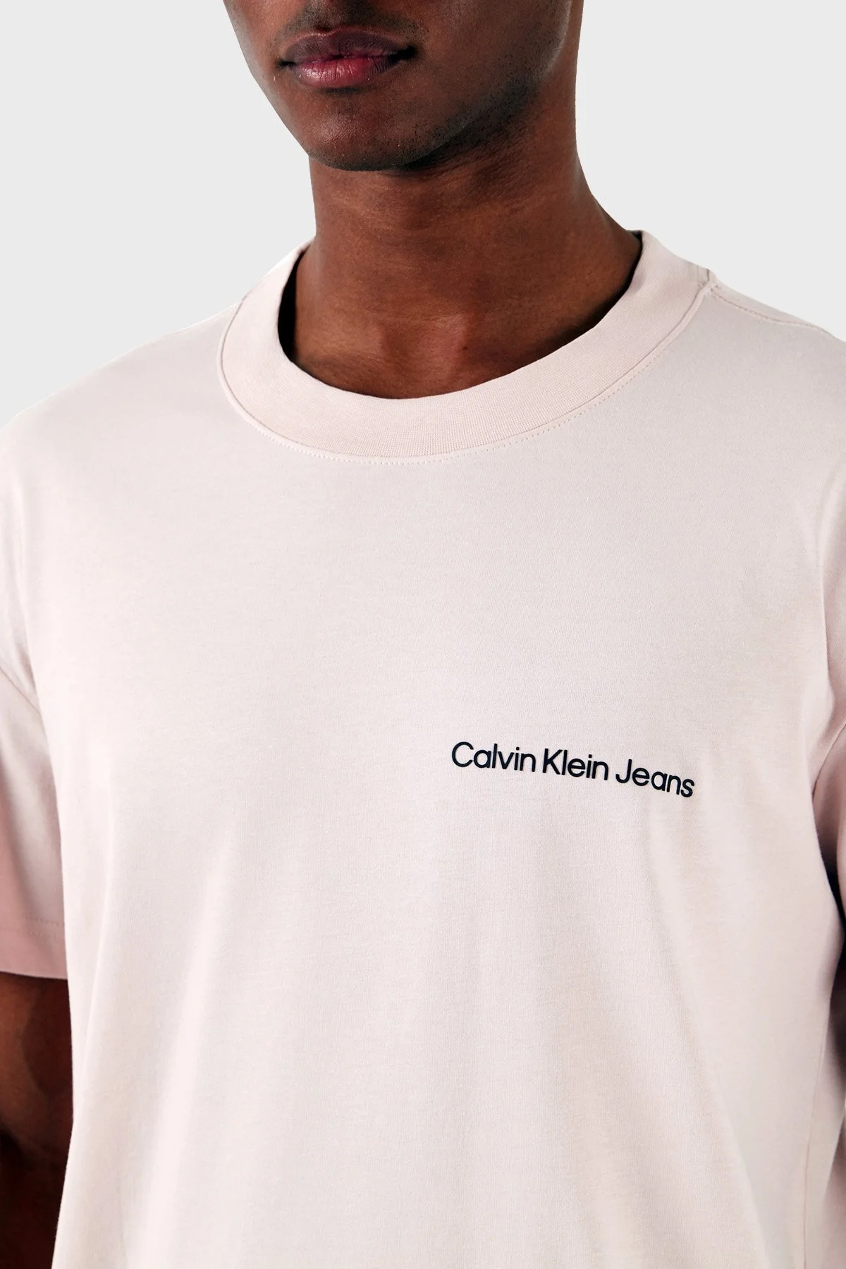 Calvin Klein Pamuklu Regular Fit Bisiklet Yaka J30J324671TF6 Erkek T Shirt J30J324671 TF6 PUDRA - 6