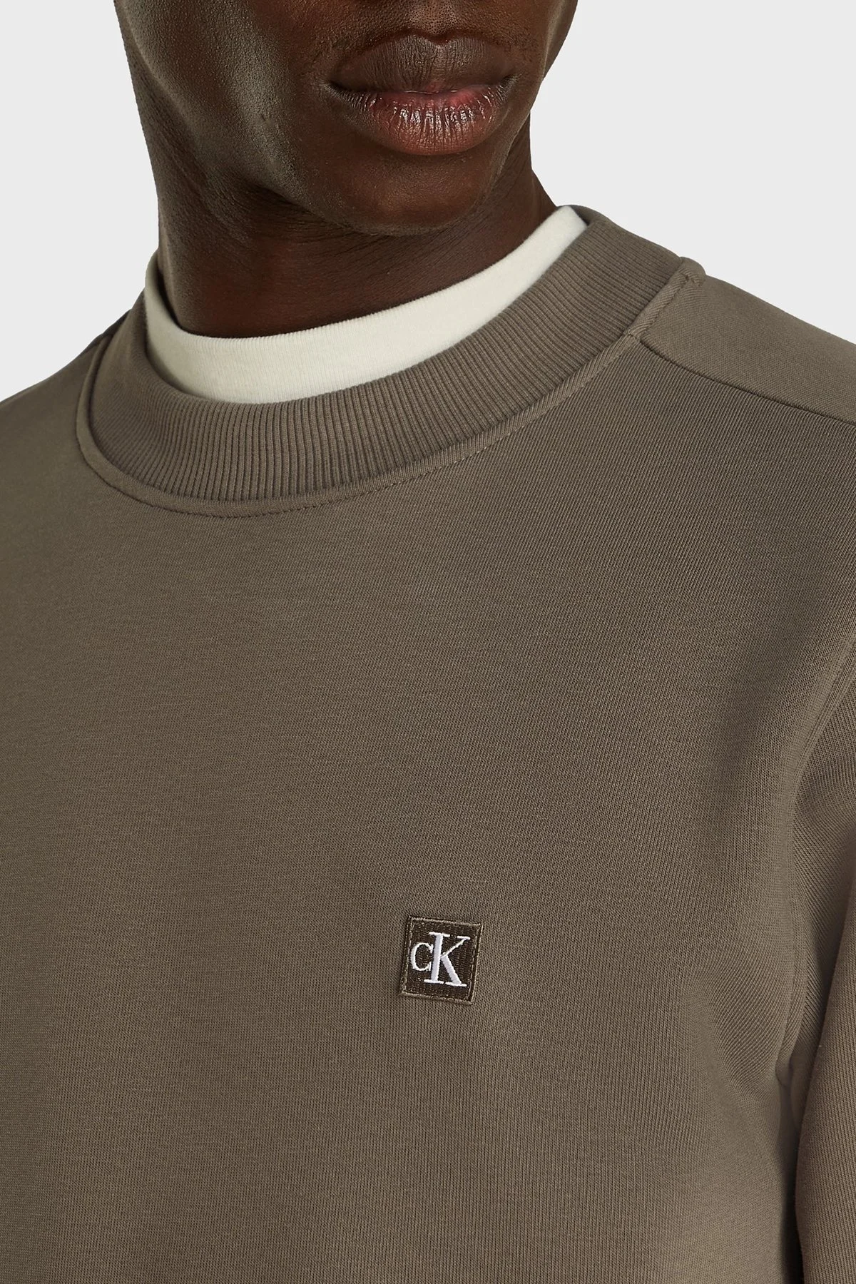 Calvin Klein Pamuklu Regular Fit Bisiklet Yaka J30J325270PBX Erkek Sweat J30J325270 PBX KAHVE - 4