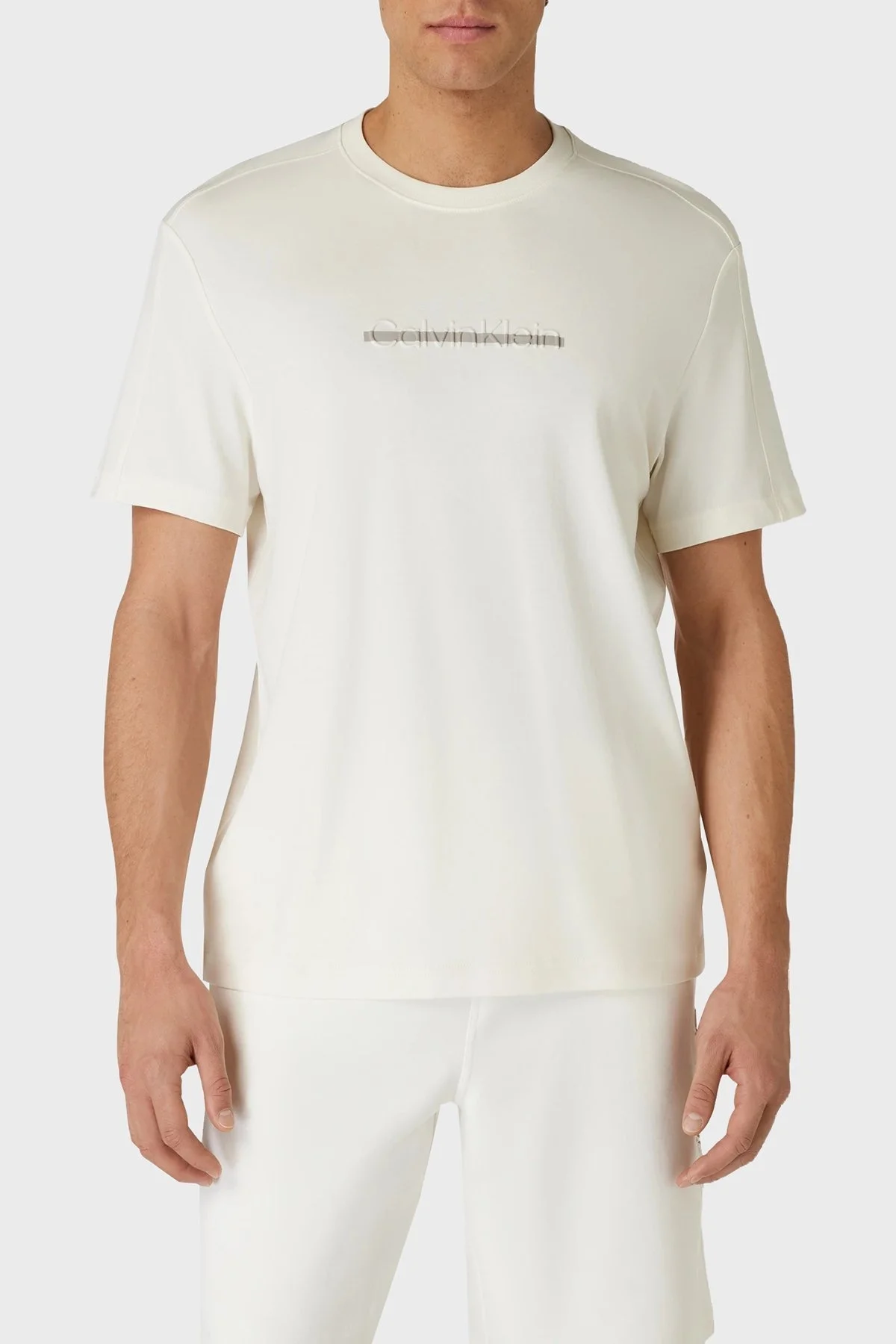 Calvin Klein Pamuklu Regular Fit Bisiklet Yaka K10K112504YAH Erkek T Shirt K10K112504 YAH BEYAZ - 1