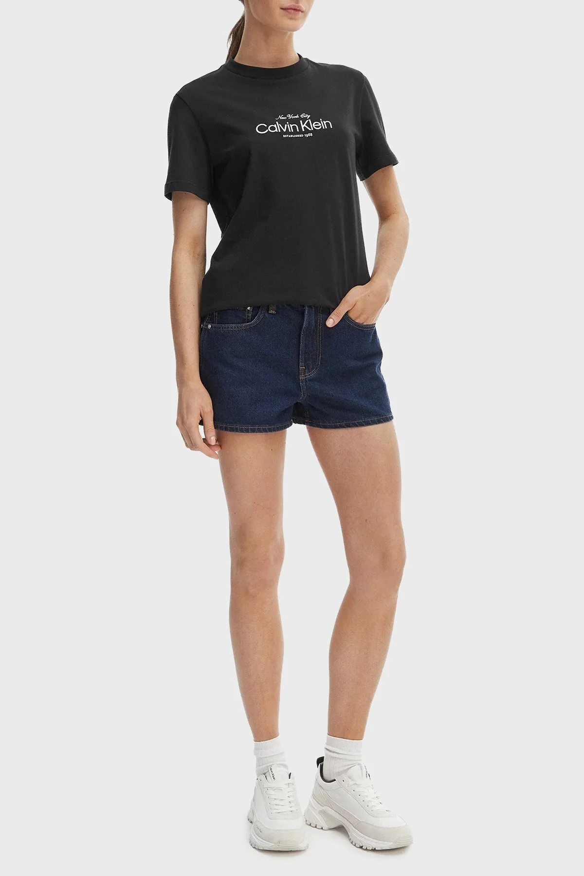 Calvin Klein Pamuklu Regular Fit Bisiklet Yaka Kadın T Shirt LV047F810G UB1 SİYAH - 2