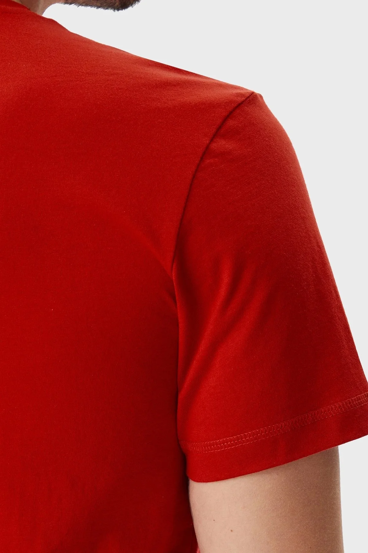 Calvin Klein Pamuklu Regular Fit Bisiklet Yaka Logolu J30J325649XNI Erkek T Shirt J30J325649 XNI KIRMIZI - 15