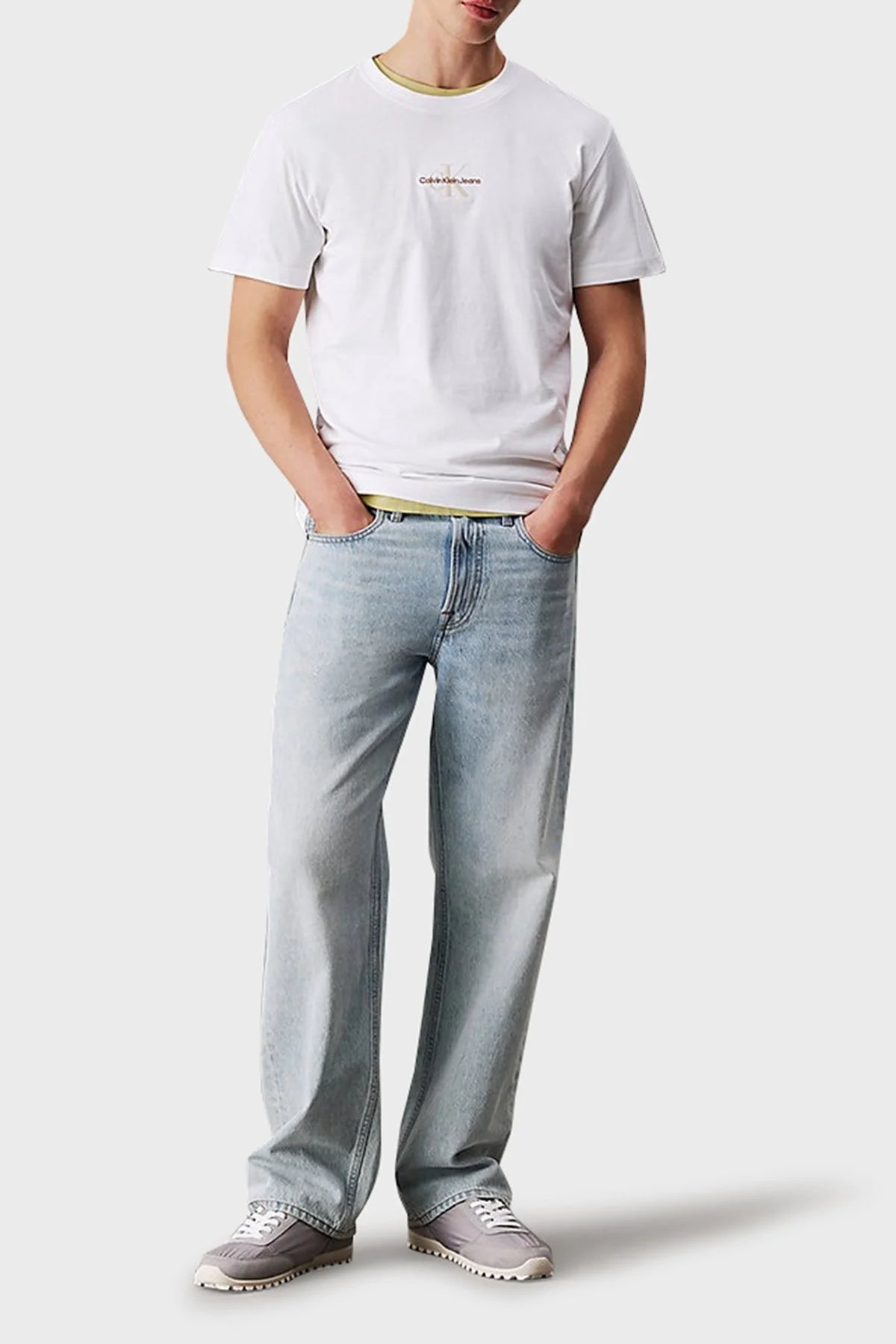 Calvin Klein Pamuklu Regular Fit Bisiklet Yaka Logolu J30J325649YAF Erkek T Shirt J30J325649 YAF BEYAZ - 6