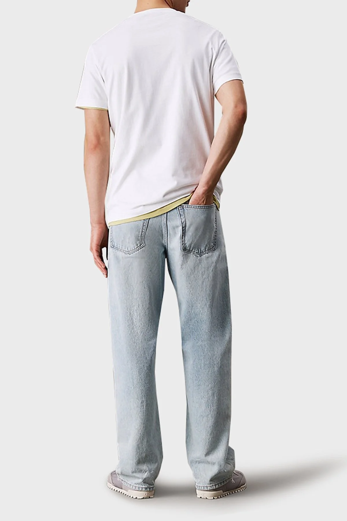 Calvin Klein Pamuklu Regular Fit Bisiklet Yaka Logolu J30J325649YAF Erkek T Shirt J30J325649 YAF BEYAZ - 8