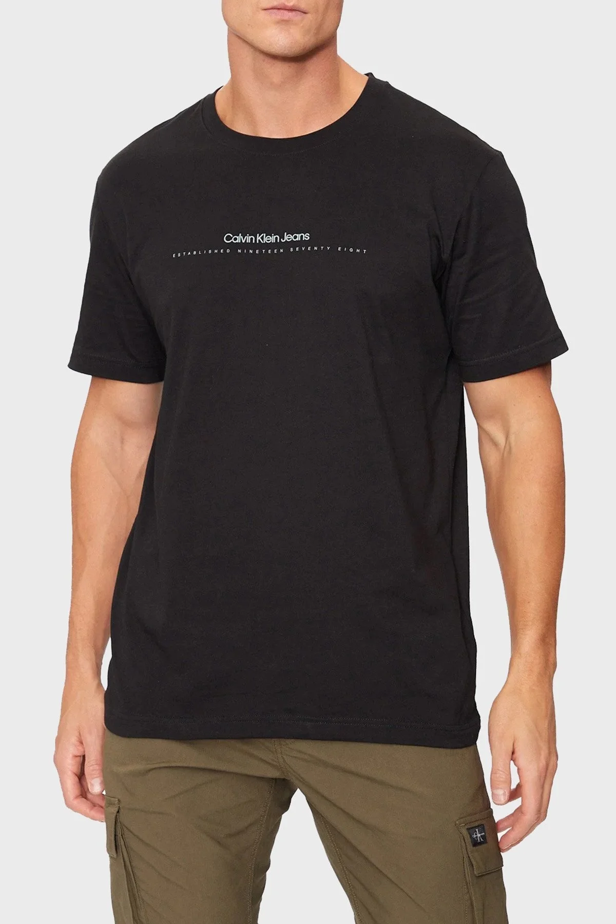 Calvin Klein Pamuklu Regular Fit Bisiklet Yaka Logolu J30J327075BEH Erkek T Shirt J30J327075 BEH SİYAH - 1