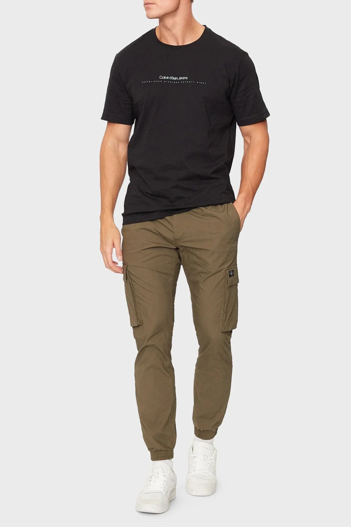 Calvin Klein Pamuklu Regular Fit Bisiklet Yaka Logolu J30J327075BEH Erkek T Shirt J30J327075 BEH SİYAH - 3