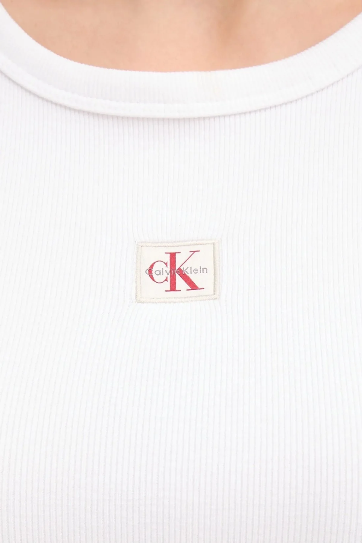 Calvin Klein Pamuklu Regular Fit Bisiklet Yaka Logolu LV047C201GYAA Bayan Top LV047C201G YAA BEYAZ - 4