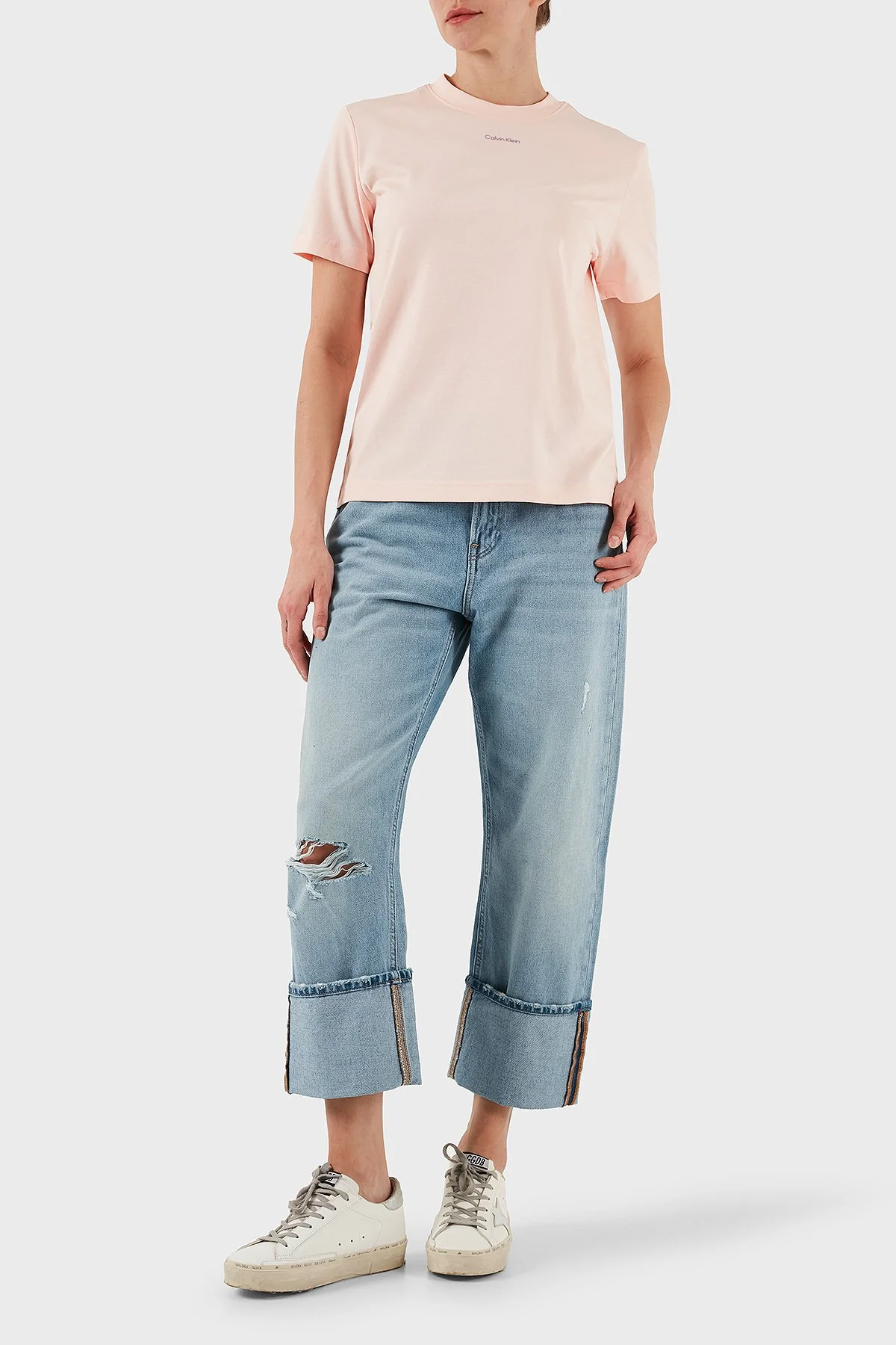 Calvin Klein Pamuklu Regular Fit Bisiklet Yaka Logolu LV147C857GVI7 Bayan T Shirt LV147C857G VI7 AÇIK PEMBE - 2