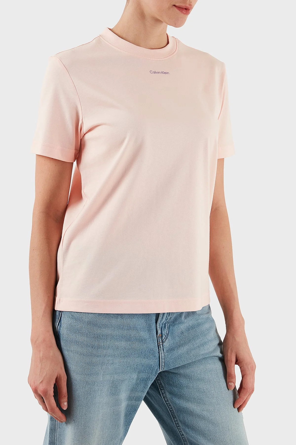Calvin Klein Pamuklu Regular Fit Bisiklet Yaka Logolu LV147C857GVI7 Bayan T Shirt LV147C857G VI7 AÇIK PEMBE - 4