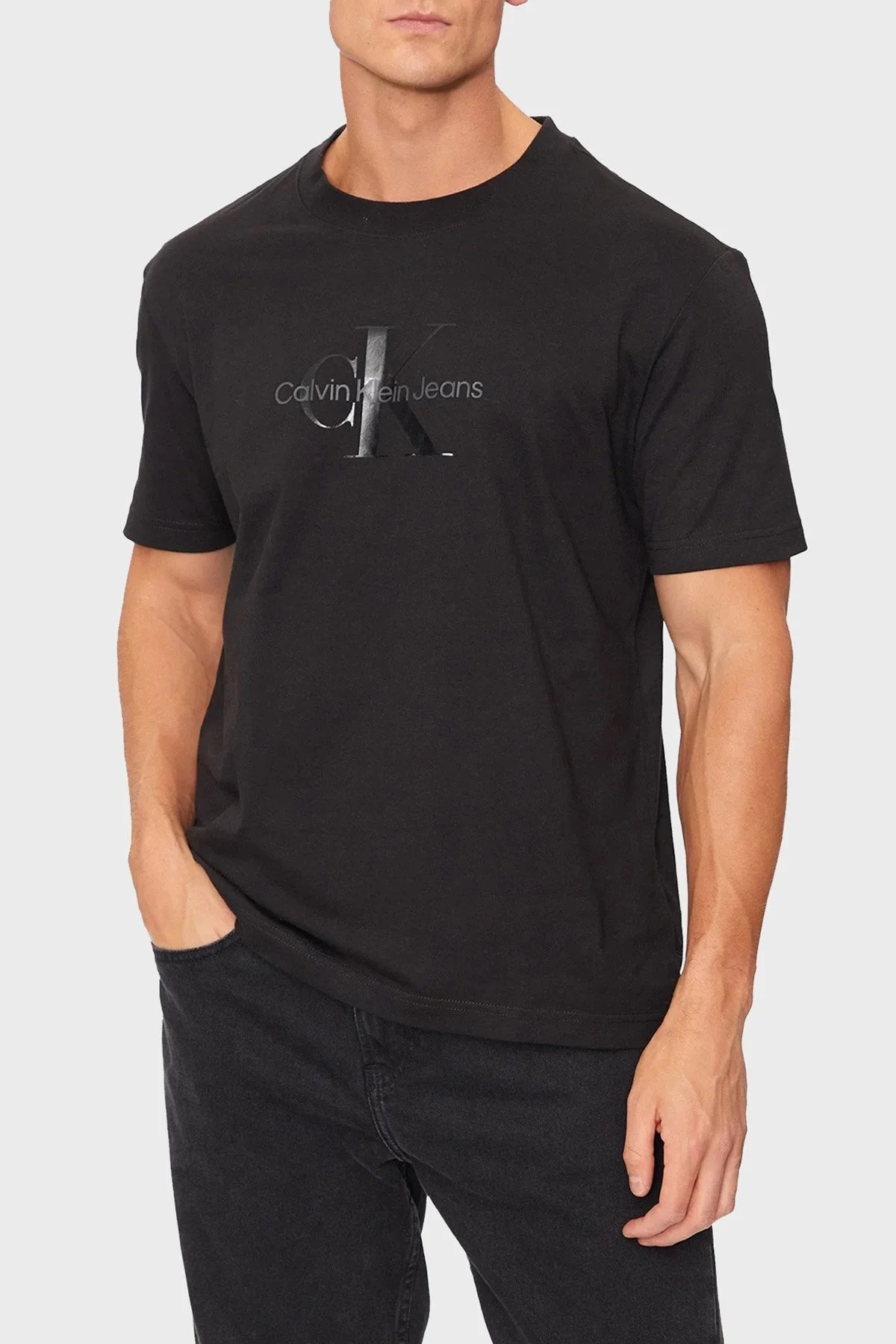 Calvin Klein Pamuklu Regular Fit Bisiklet Yaka Parlak Logolu J30J327109BEH Erkek T Shirt J30J327109 BEH SİYAH - 6