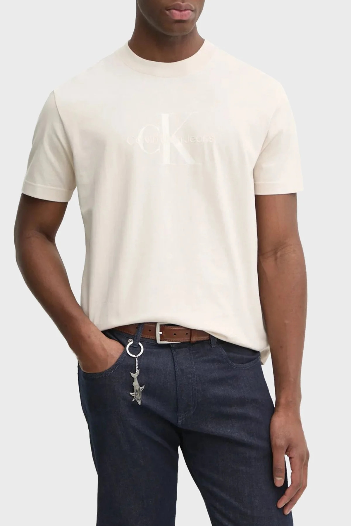 Calvin Klein Pamuklu Regular Fit Bisiklet Yaka Parlak Logolu J30J327109PDH Erkek T Shirt J30J327109 PDH AÇIK GRİ - 1