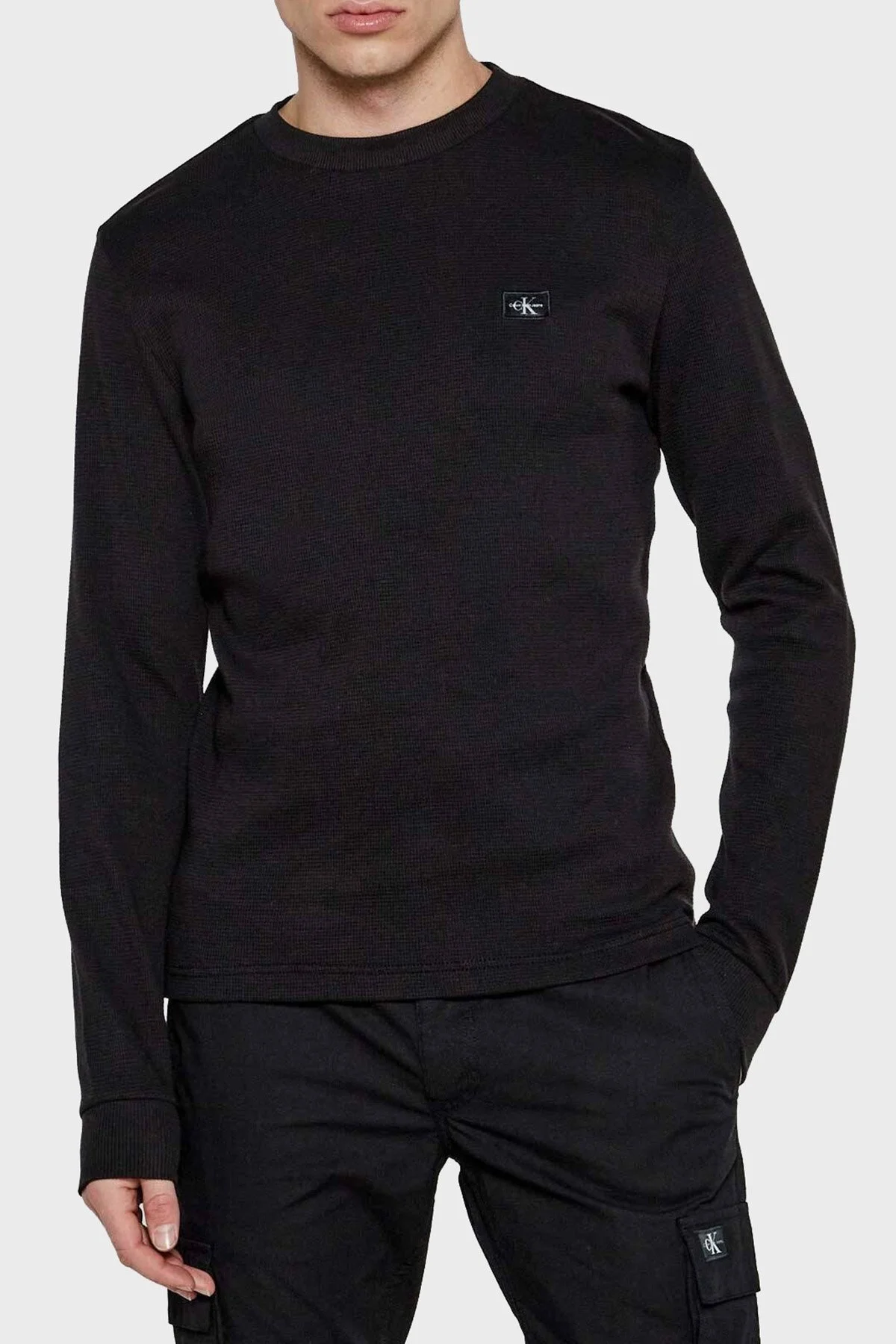 Calvin Klein Pamuklu Regular Fit Bisiklet Yaka Uzun Kollu J30J327117BEH Erkek T Shirt J30J327117 BEH SİYAH - 5