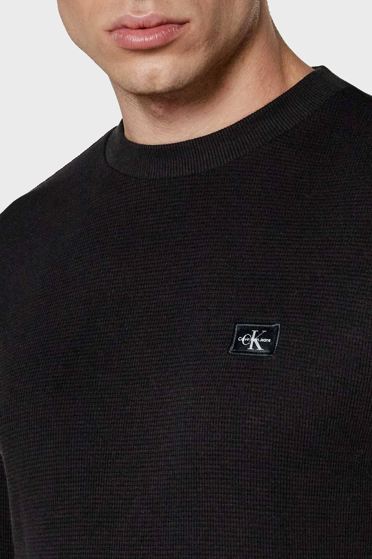 Calvin Klein Pamuklu Regular Fit Bisiklet Yaka Uzun Kollu J30J327117BEH Erkek T Shirt J30J327117 BEH SİYAH - 8