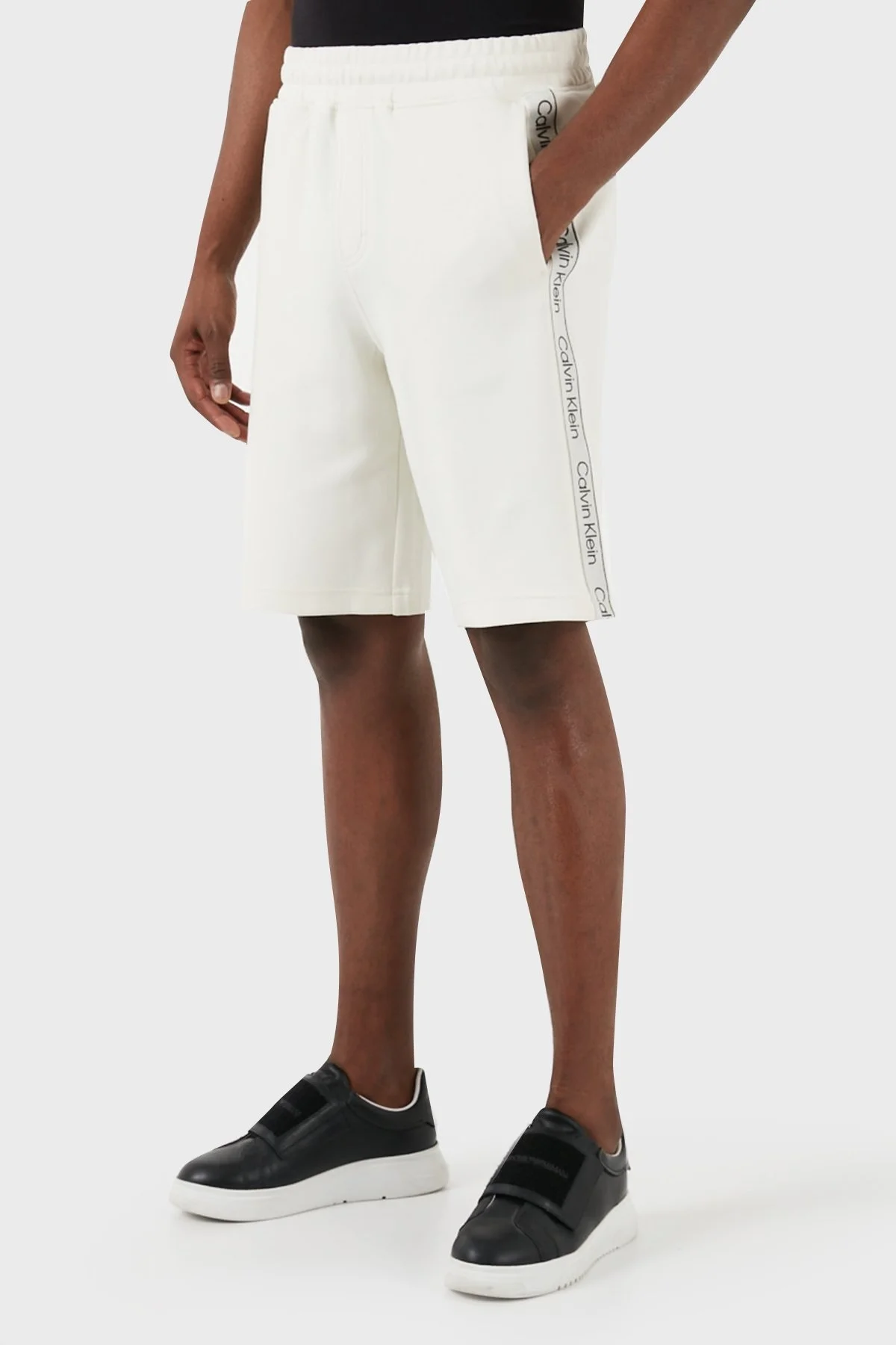 Calvin Klein Pamuklu Regular Fit Cepli K10K112964CGA Erkek Short K10K112964 CGA EKRU - 6