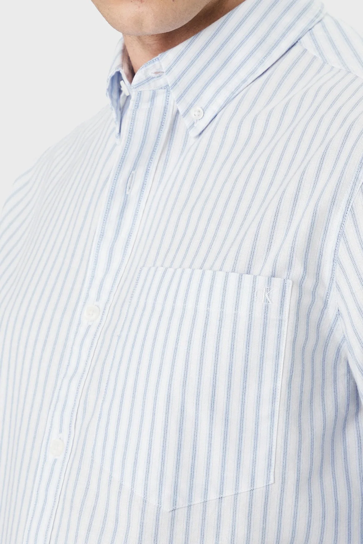 Calvin Klein Pamuklu Regular Fit Çizgili Uzun Kollu LV04RF100GC32 Erkek Gömlek LV04RF100G C32 MAVİ-BEYAZ - 4
