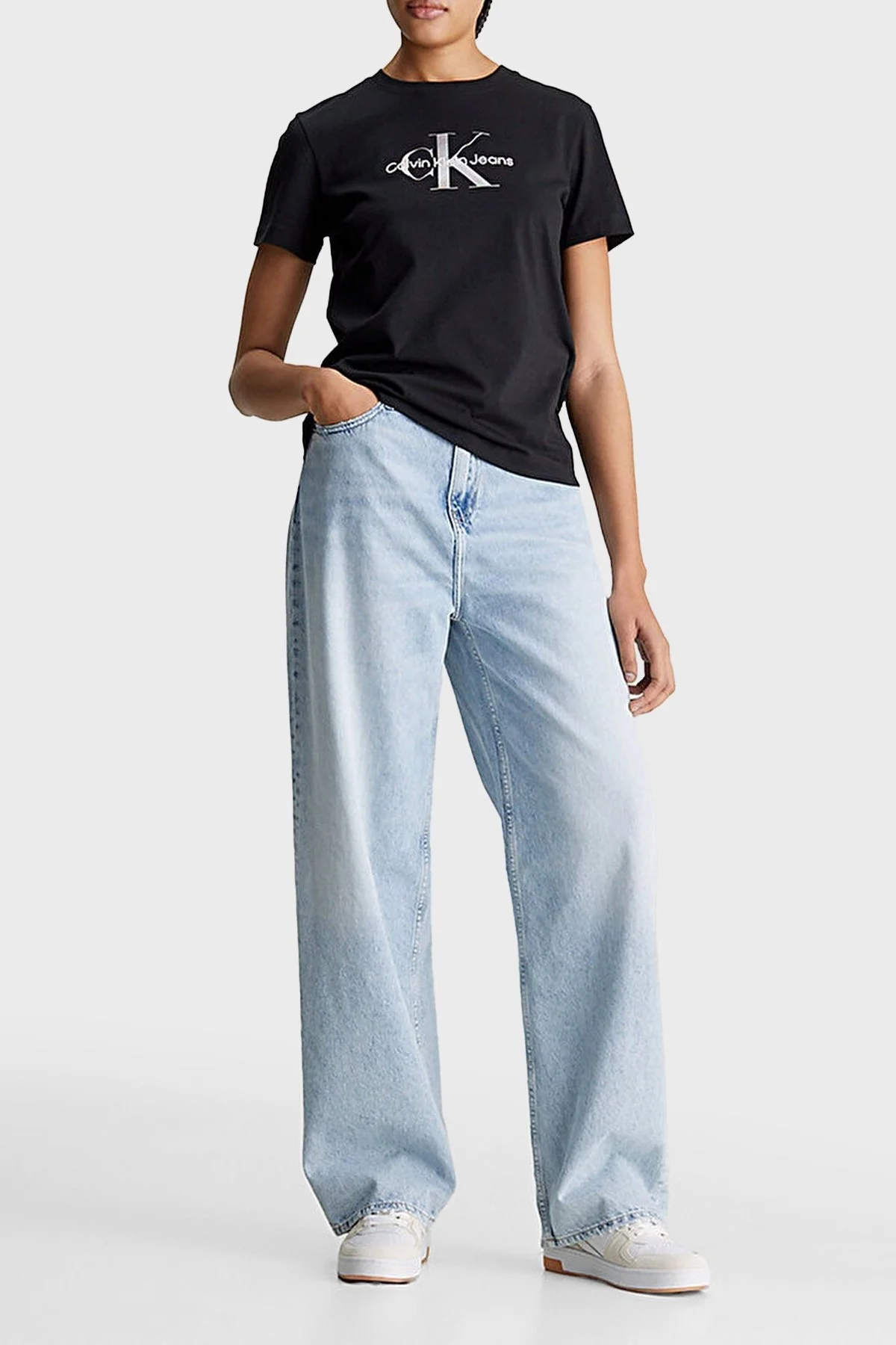 Calvin Klein Pamuklu Regular Fit J20J223264BEH Bayan T Shirt J20J223264 BEH SİYAH - 2