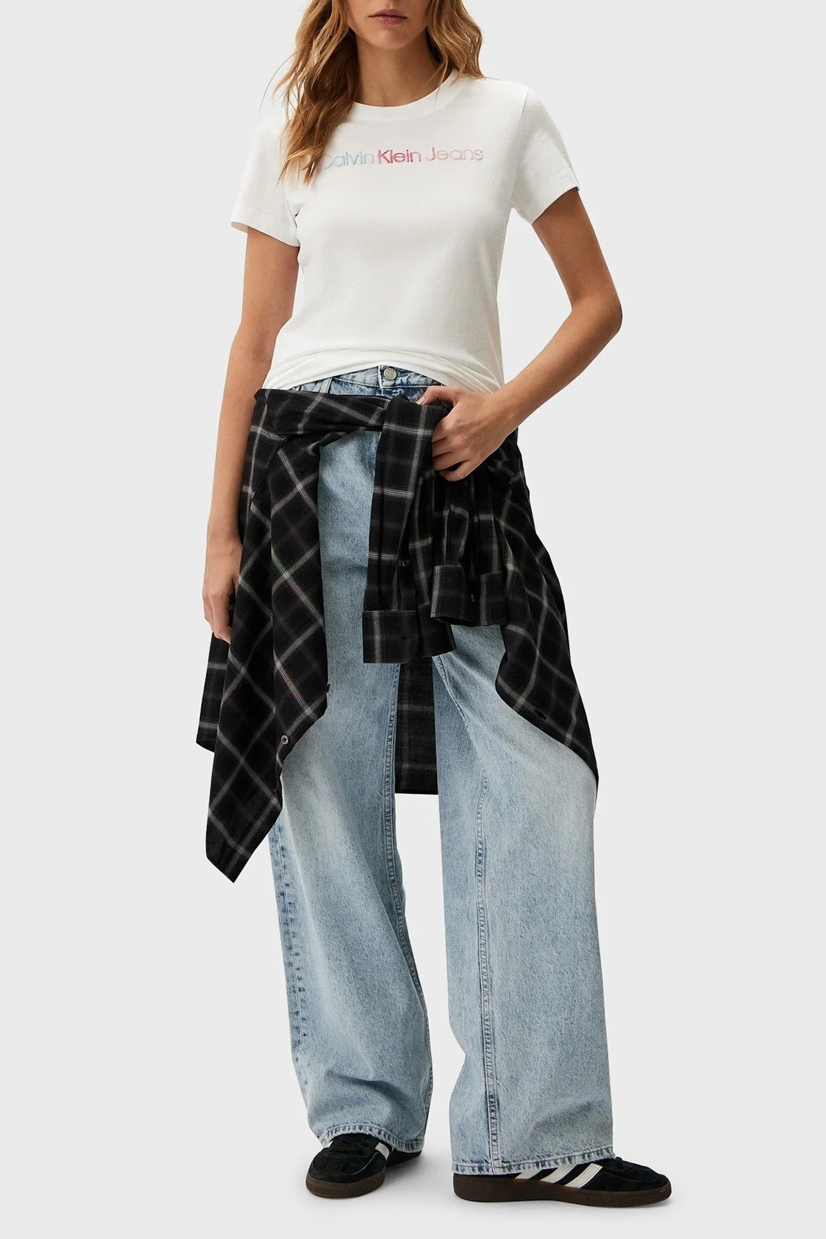 Calvin Klein Pamuklu Regular Fit J20J223266YAF Bayan T Shirt J20J223266 YAF BEYAZ - 3