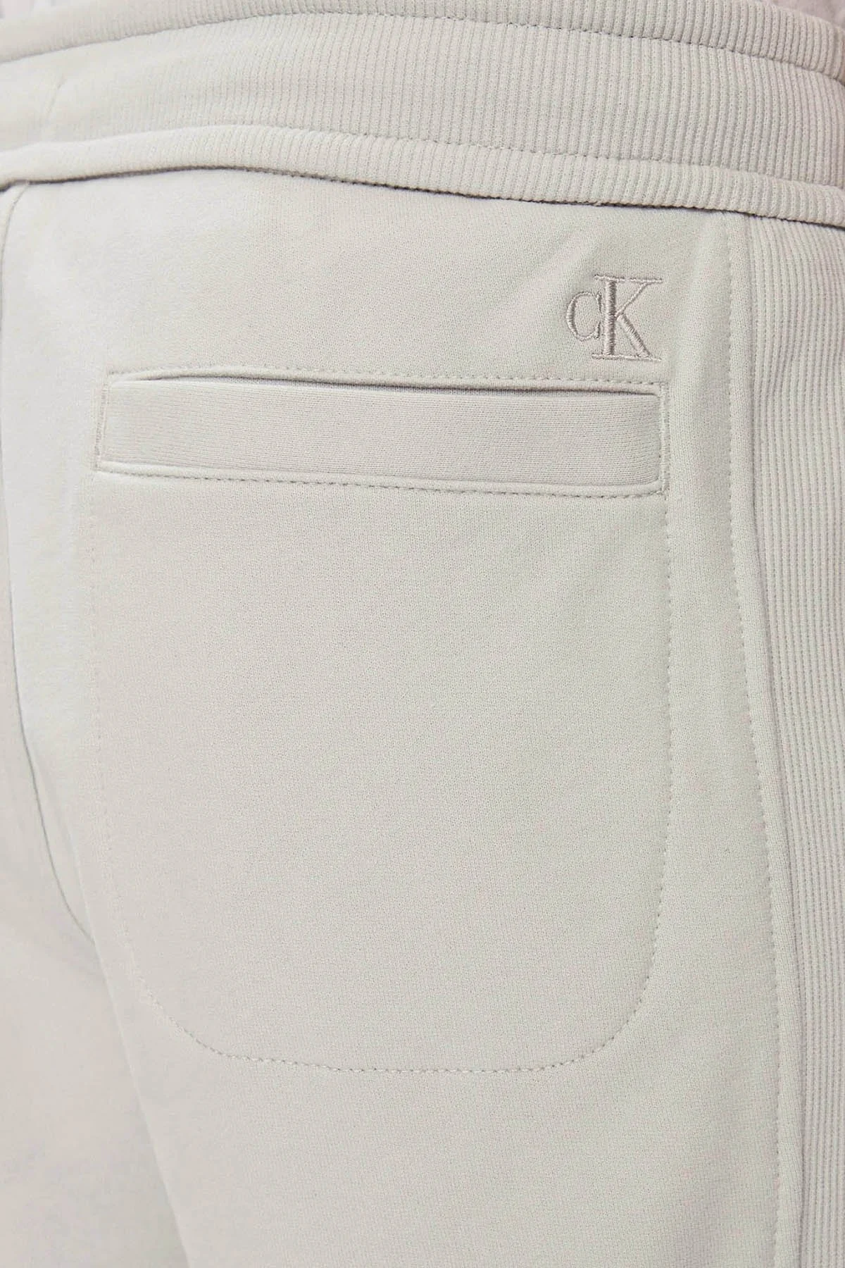 Calvin Klein Pamuklu Regular Fit J30J325132PC8 Erkek Short J30J325132 PC8 GRİ - 5