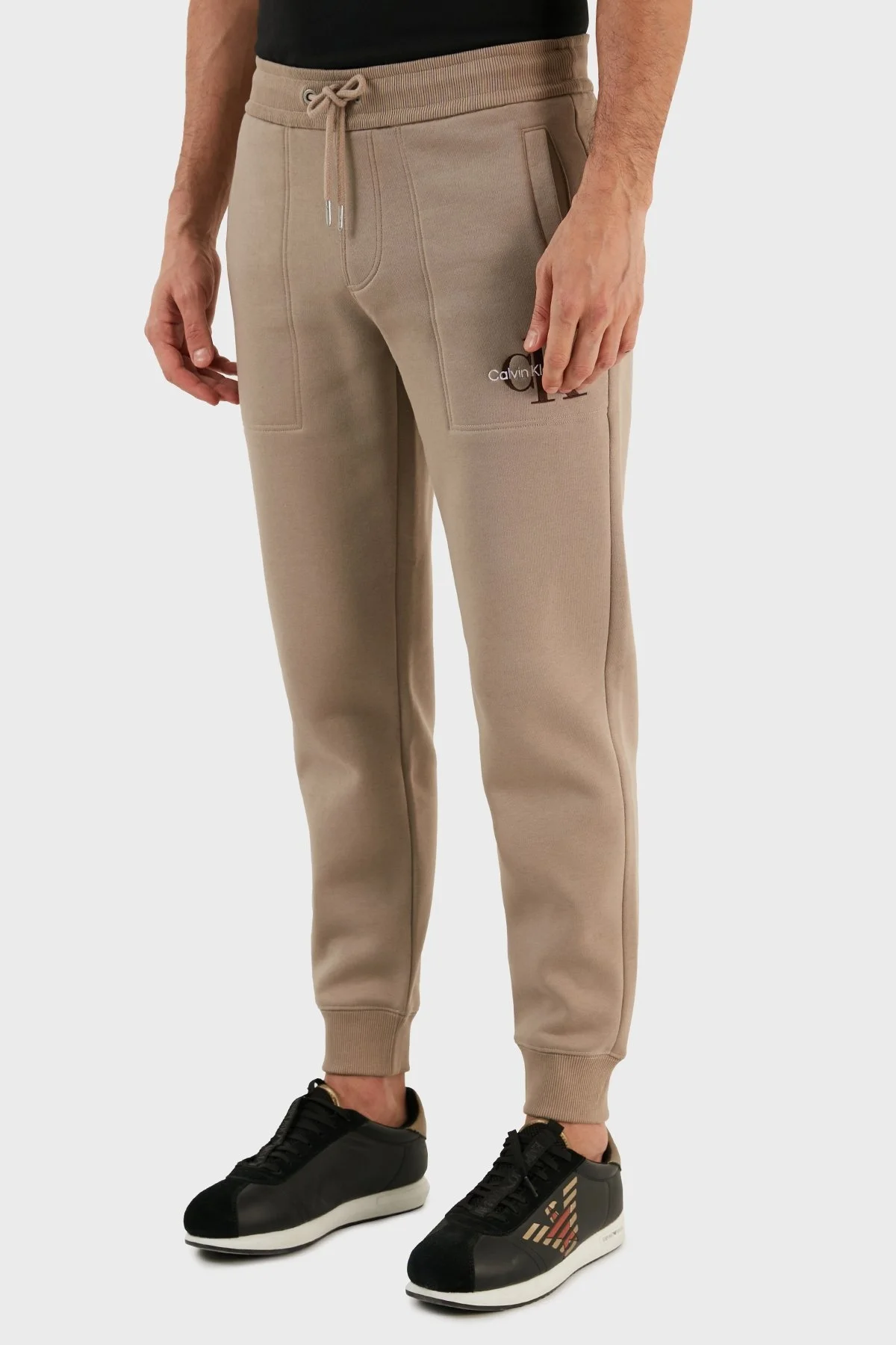 Calvin Klein Pamuklu Regular Fit Jogger Spor Erkek Pantolon J30J320899 A03 BEJ - 3