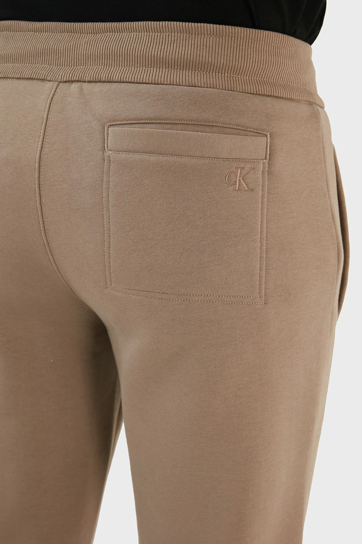 Calvin Klein Pamuklu Regular Fit Jogger Spor Erkek Pantolon J30J320899 A03 BEJ - 7
