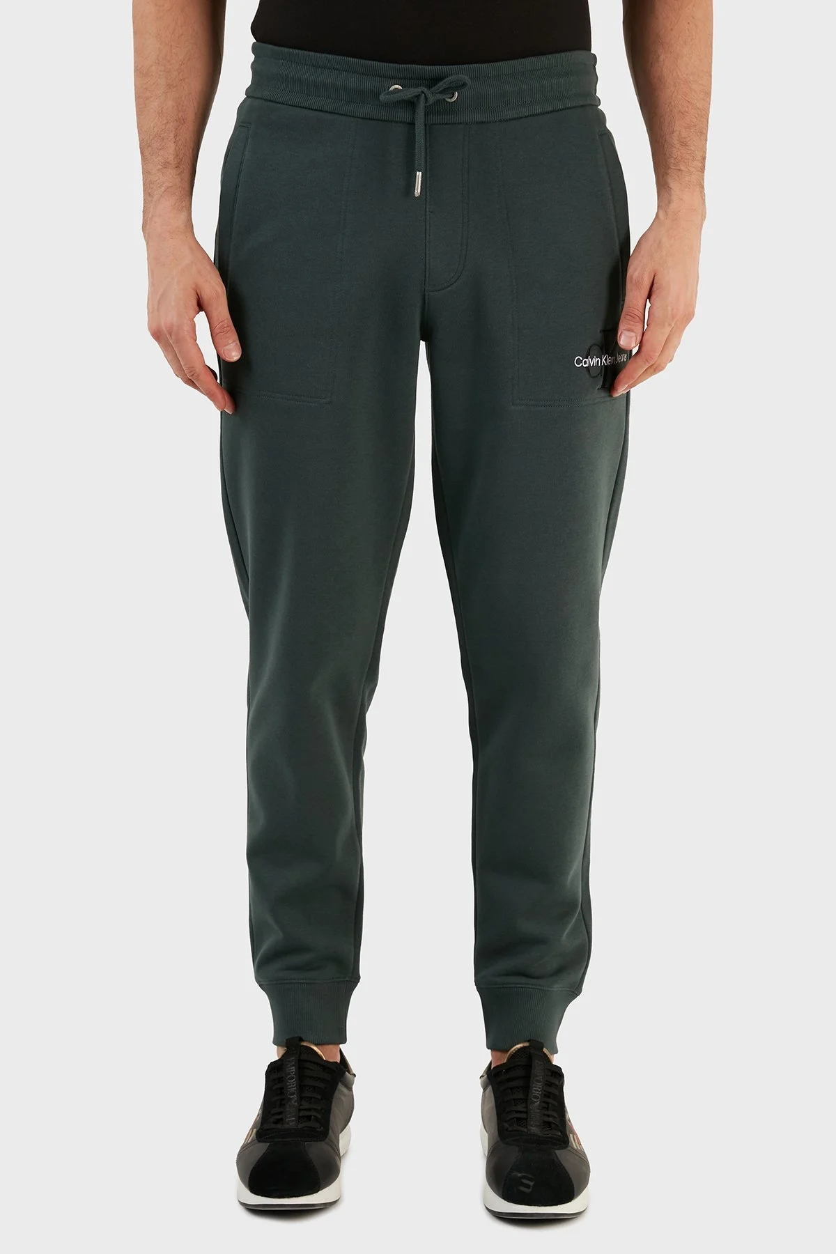 Calvin Klein Pamuklu Regular Fit Jogger Spor Erkek Pantolon J30J320899 L7E HAKİ - 2