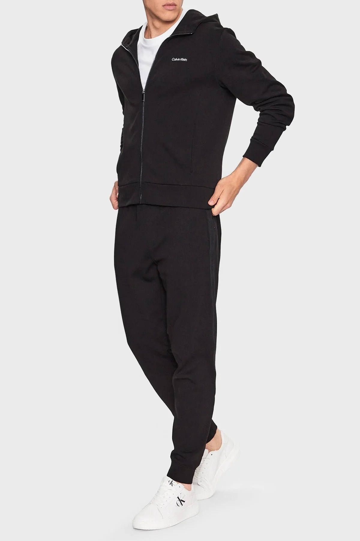 Calvin Klein Pamuklu Regular Fit Jogger Spor K10K111565BEH Erkek Pantolon K10K111565 BEH SİYAH - 1