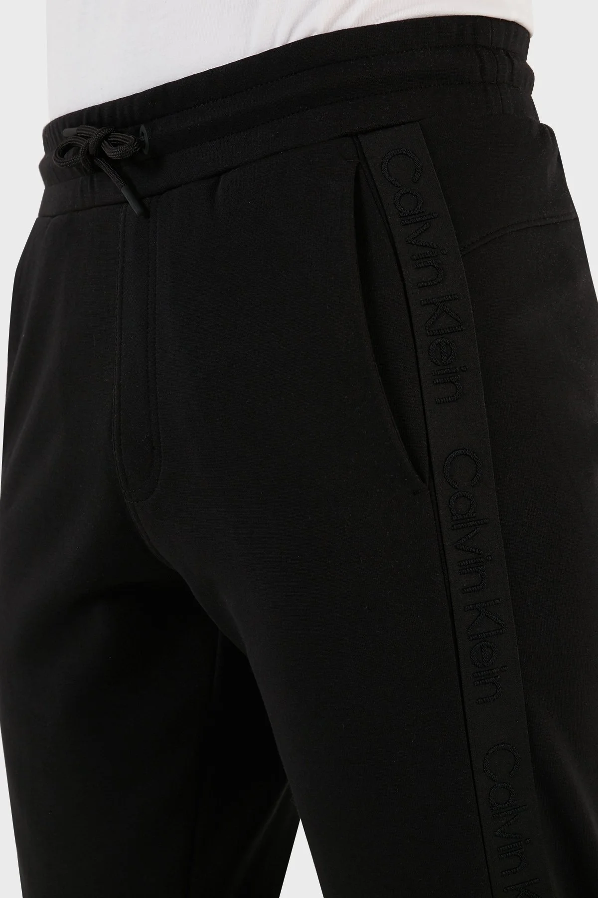 Calvin Klein Pamuklu Regular Fit Jogger Spor K10K112433BEH Erkek Pantolon K10K112433 BEH SİYAH - 4