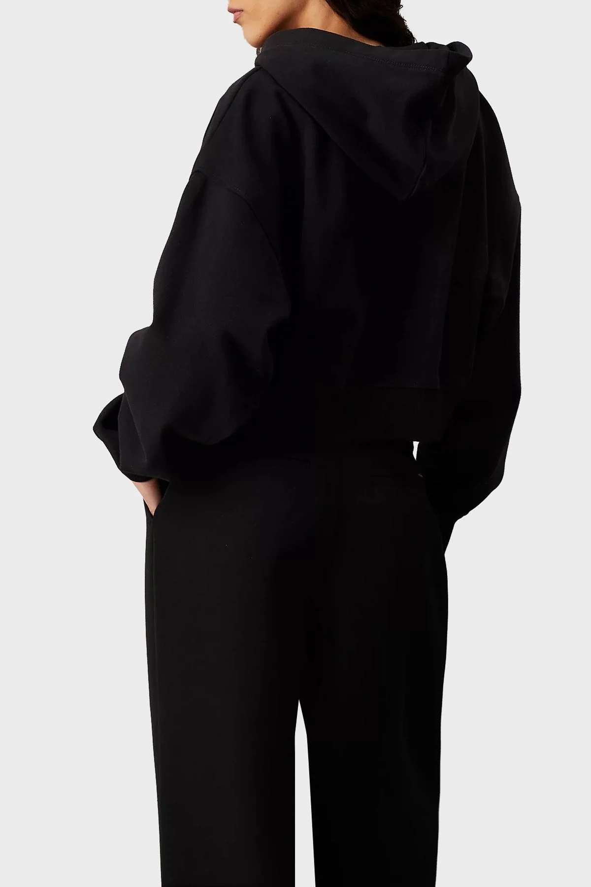 Calvin Klein Pamuklu Regular Fit Kapüşonlu Fermuarlı Kısa J20J224440BEH Bayan Sweat J20J224440 BEH SİYAH - 2