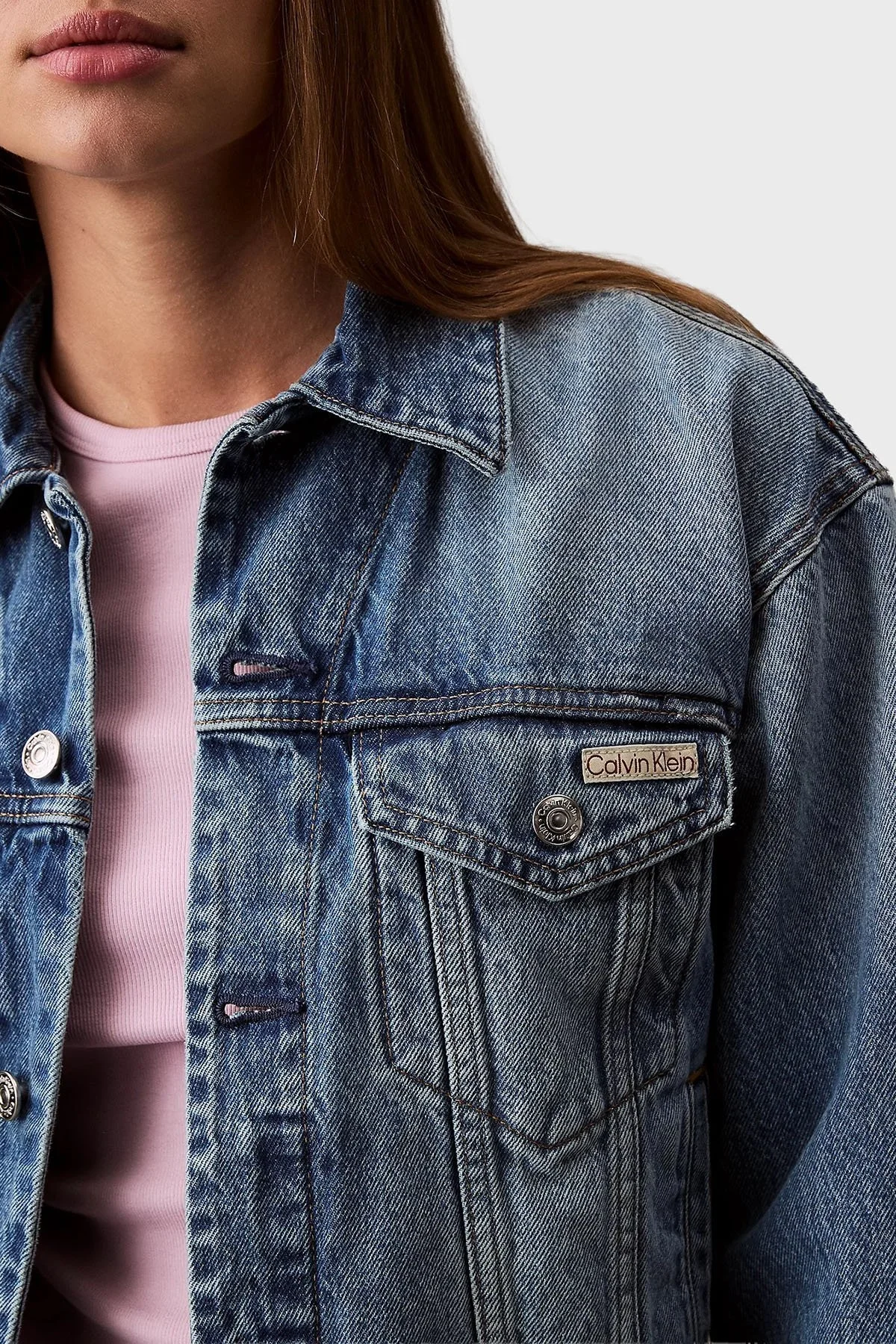 Calvin Klein Pamuklu Regular Fit Kısa LV047B075GUQY Bayan Kot Ceket LV047B075G UQY MAVİ - 4