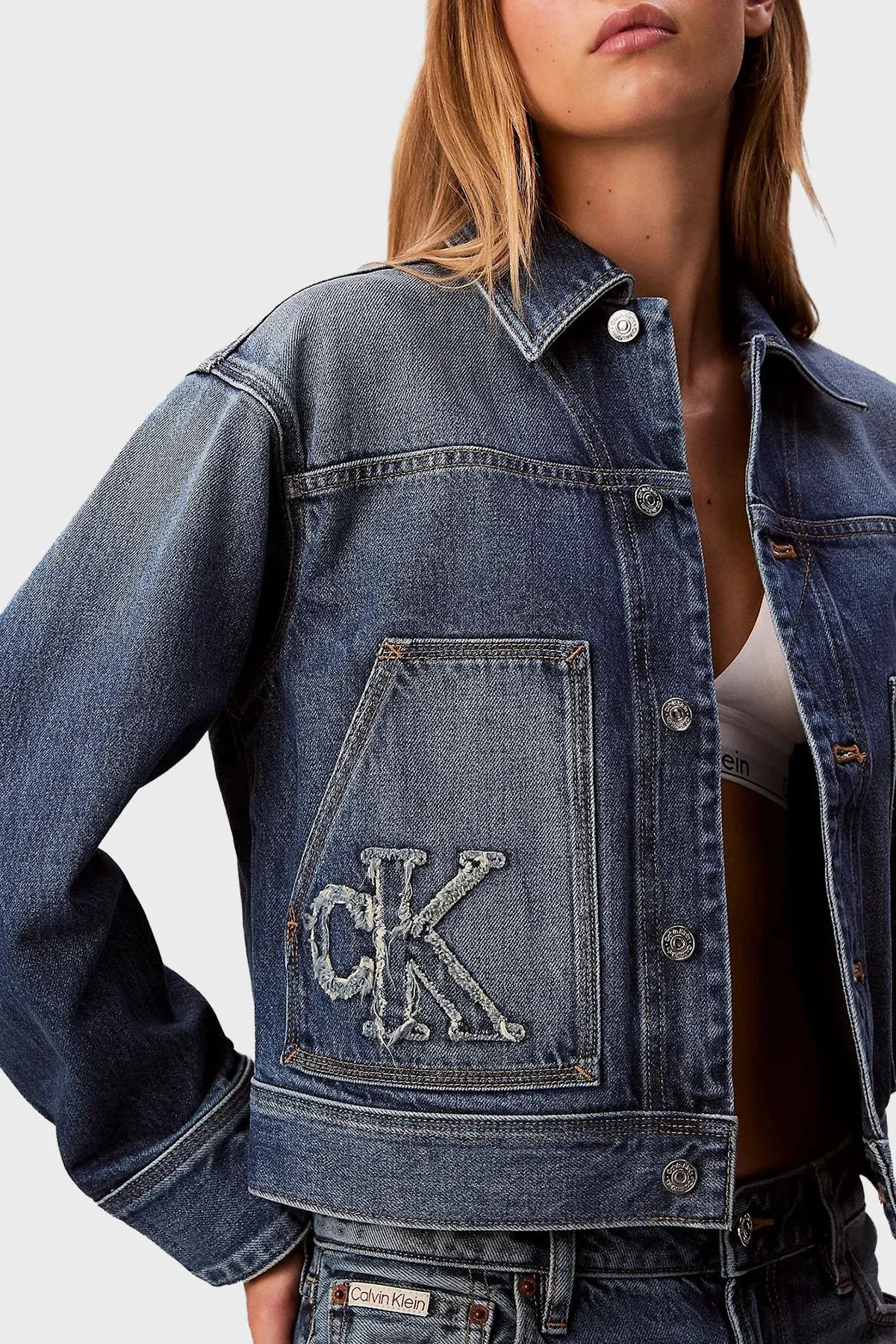 Calvin Klein Pamuklu Regular Fit Klasik Yaka LV047E906G3NL Bayan Kot Ceket LV047E906G 3NL LACİVERT - 4