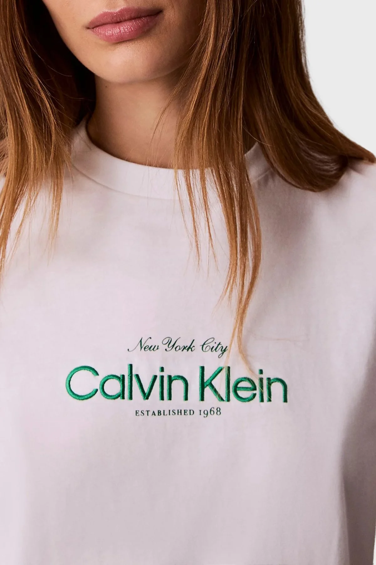 Calvin Klein Pamuklu Regular Fit Logo Baskılı Bisiklet Yaka LV047F810GYAF Kadın T Shirt LV047F810G YAF BEYAZ - 4