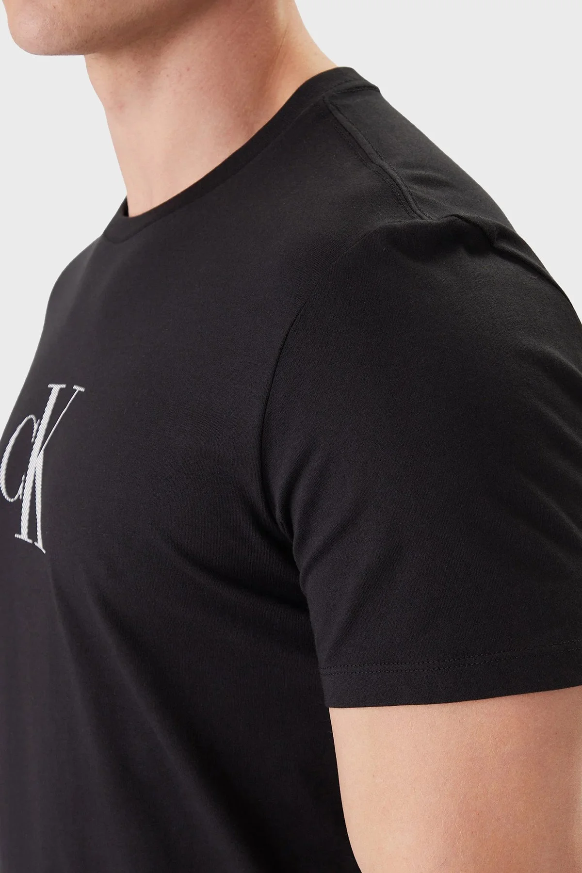 Calvin Klein Pamuklu Regular Fit Logolu Biaiklet Yaka LV04RF853GUB1 Erkek T Shirt LV04RF853G UB1 SİYAH - 5