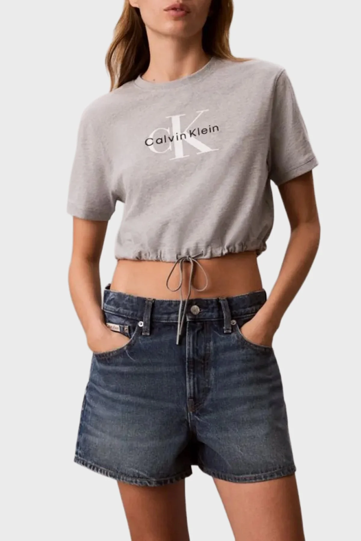 Calvin Klein Pamuklu Regular Fit Logolu Bisiklet Yaka LV047G288GP79 Kadın T Shirt LV047G288G P79 GRİ - 1