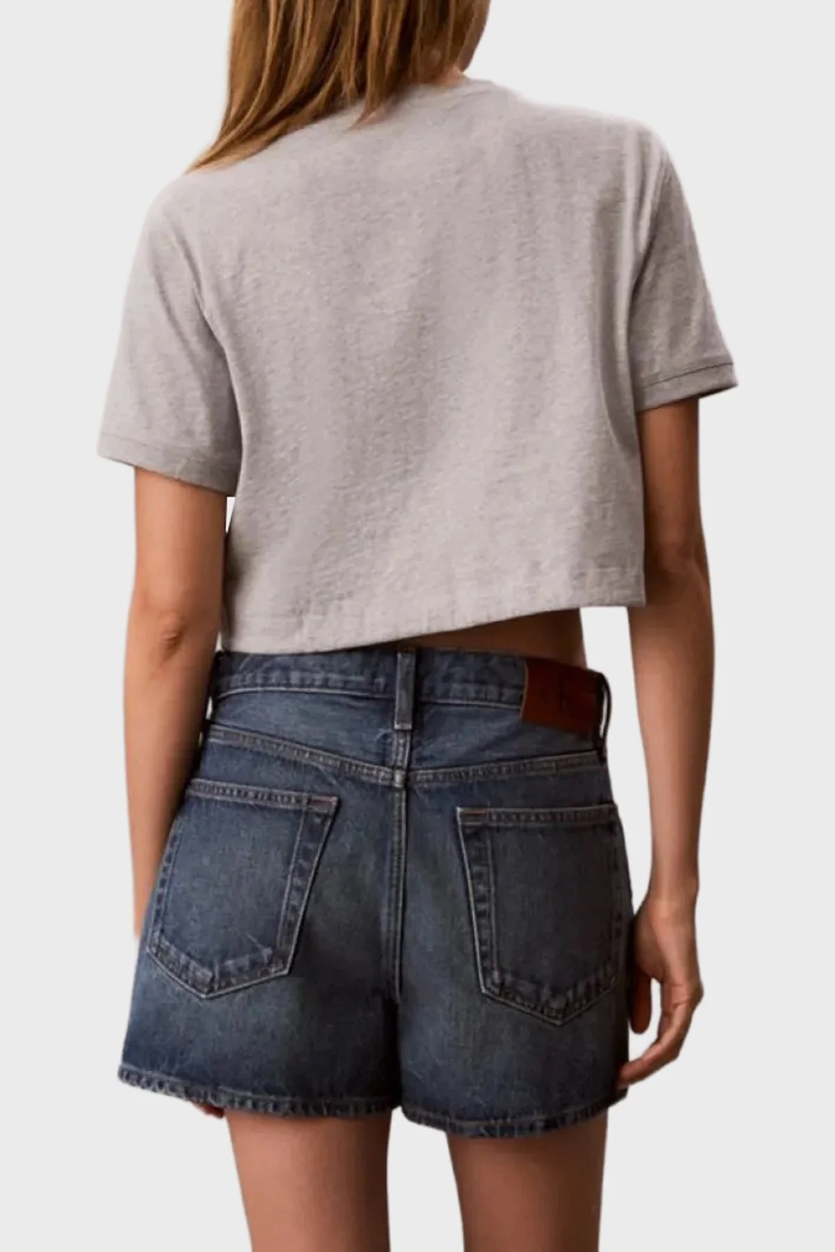 Calvin Klein Pamuklu Regular Fit Logolu Bisiklet Yaka LV047G288GP79 Kadın T Shirt LV047G288G P79 GRİ - 3