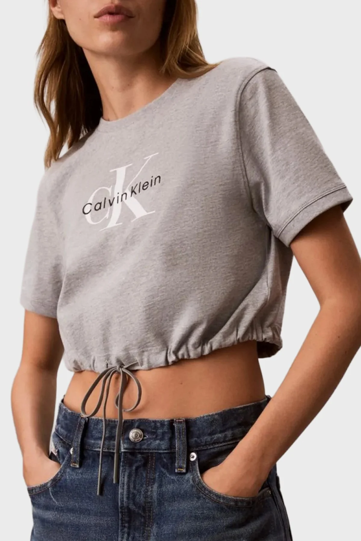 Calvin Klein Pamuklu Regular Fit Logolu Bisiklet Yaka LV047G288GP79 Kadın T Shirt LV047G288G P79 GRİ - 5
