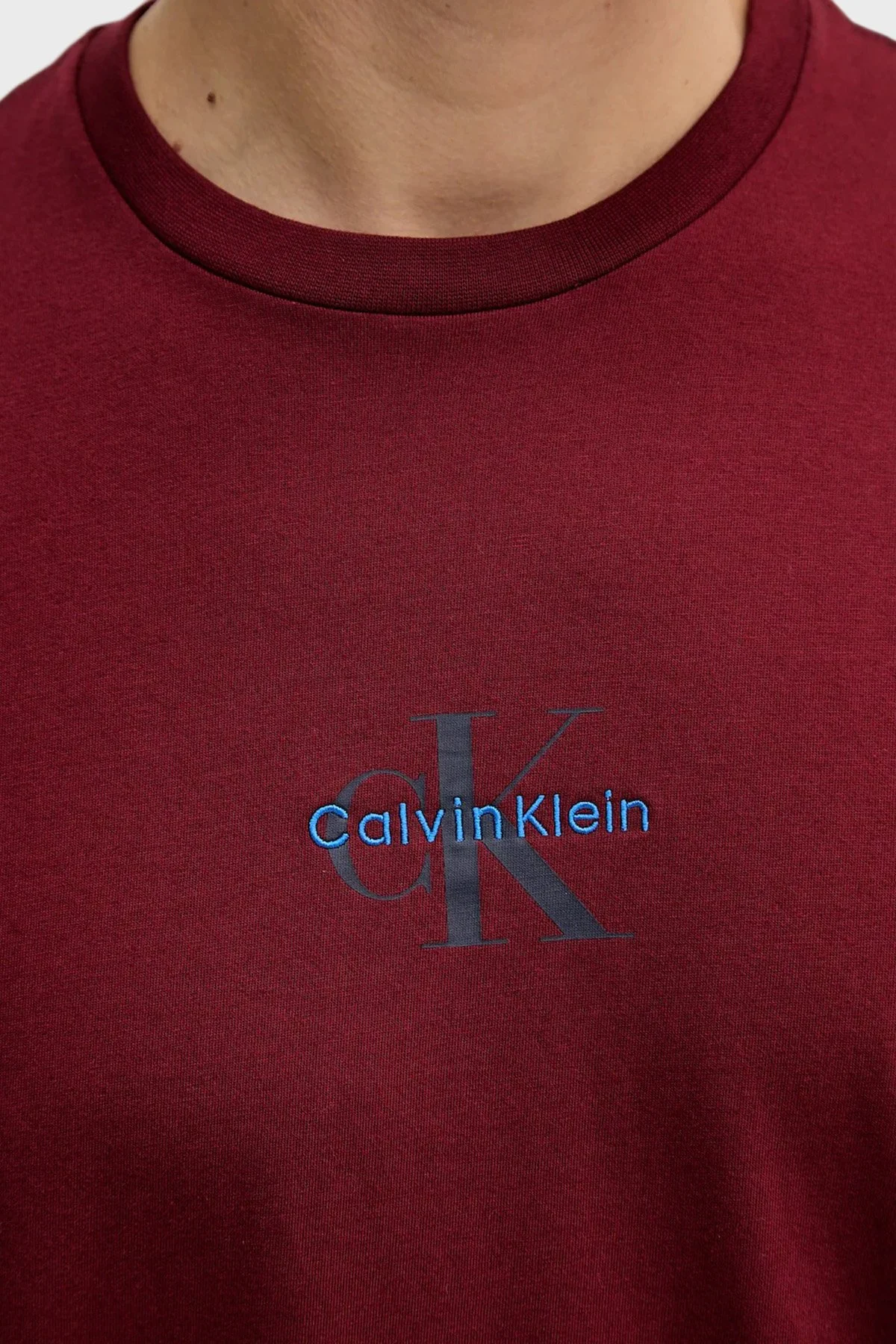 Calvin Klein Pamuklu Regular Fit Logolu Bisiklet Yaka LV04RB866GWCV Erkek T Shirt LV04RB866G WCV BORDO - 7