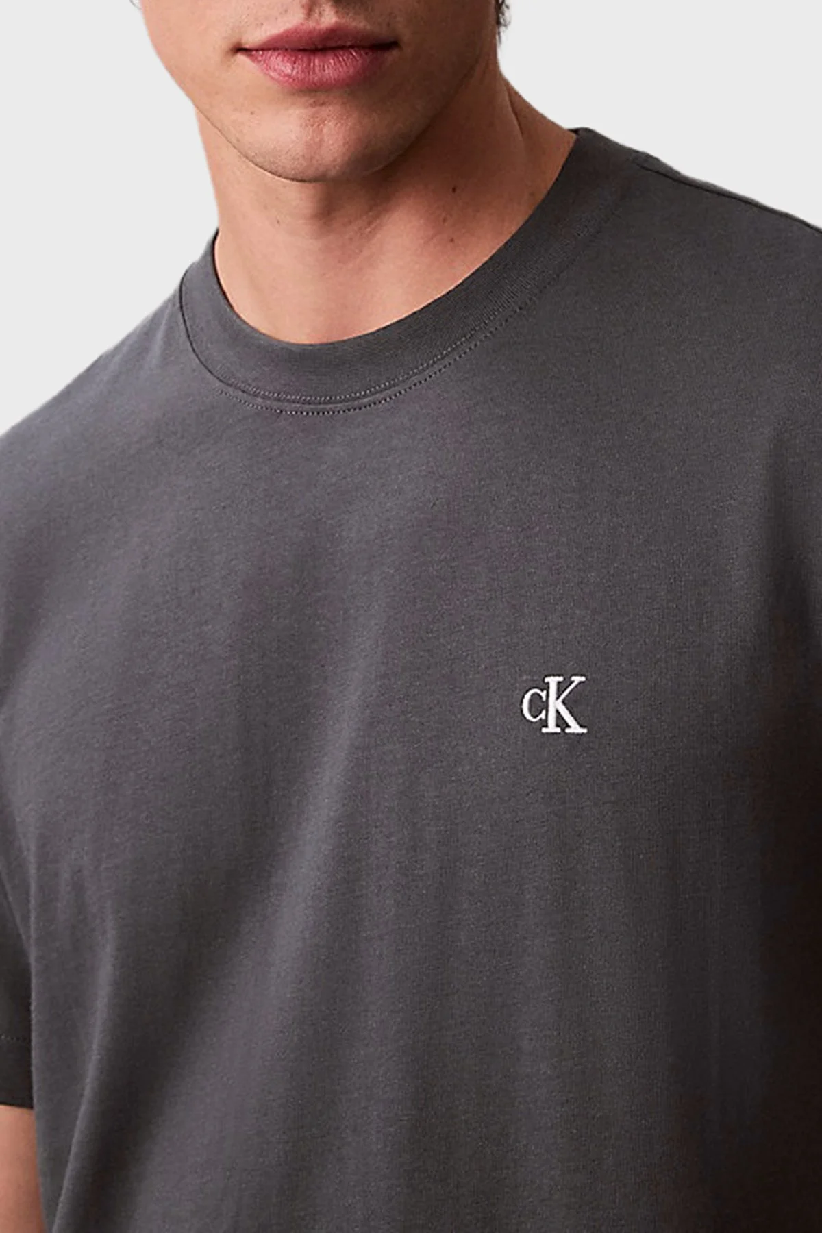 Calvin Klein Pamuklu Regular Fit Logolu Bisiklet Yaka LV04RC275GWD7 Erkek T Shirt LV04RC275G WD7 ANTRASİT - 4