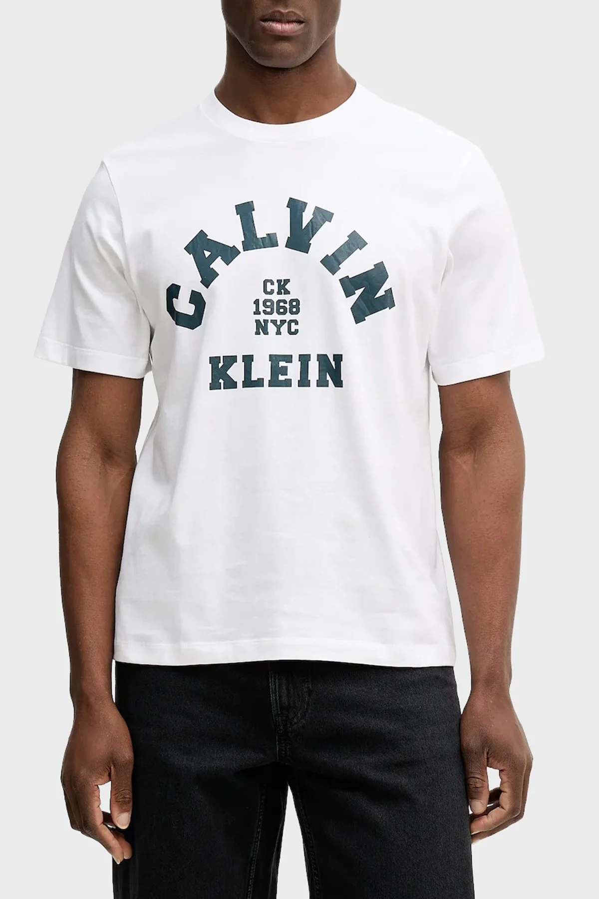Calvin Klein Pamuklu Regular Fit Logolu Bisiklet Yaka LV04RE810GYAA Erkek T Shirt LV04RE810G YAA BEYAZ - 1
