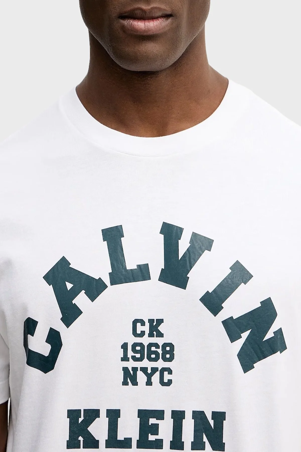 Calvin Klein Pamuklu Regular Fit Logolu Bisiklet Yaka LV04RE810GYAA Erkek T Shirt LV04RE810G YAA BEYAZ - 4