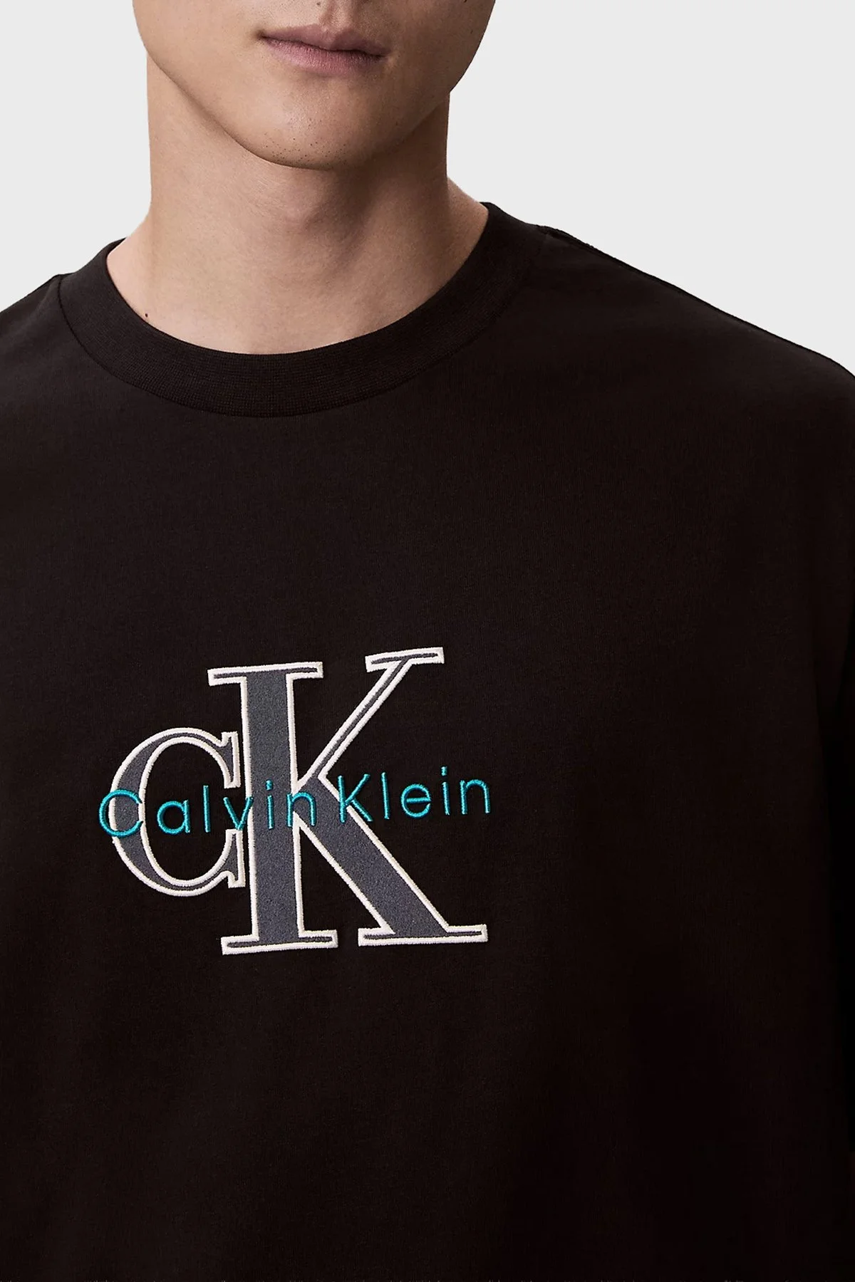 Calvin Klein Pamuklu Regular Fit Logolu Bisiklet Yaka LV04RE815GUB1 Erkek T Shirt LV04RE815G UB1 SİYAH - 4